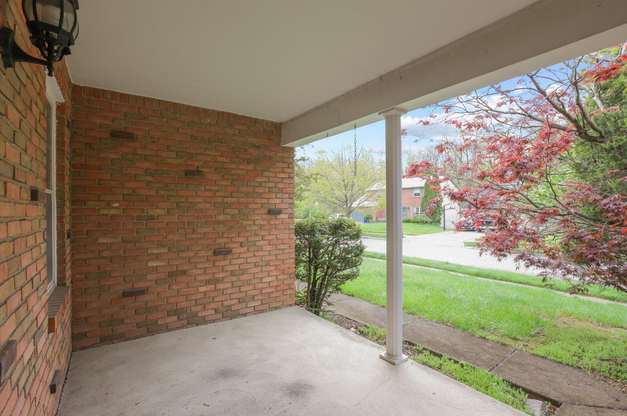 1826 Laylon Dr, Columbus, OH 43229-1420