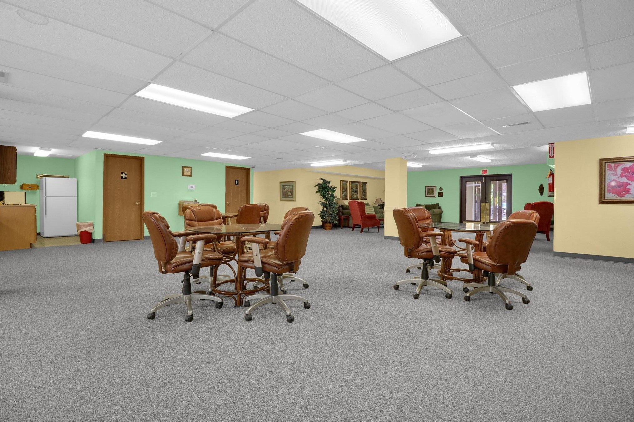 4117 Karl Rd, Columbus OH 43224-2080 exterior