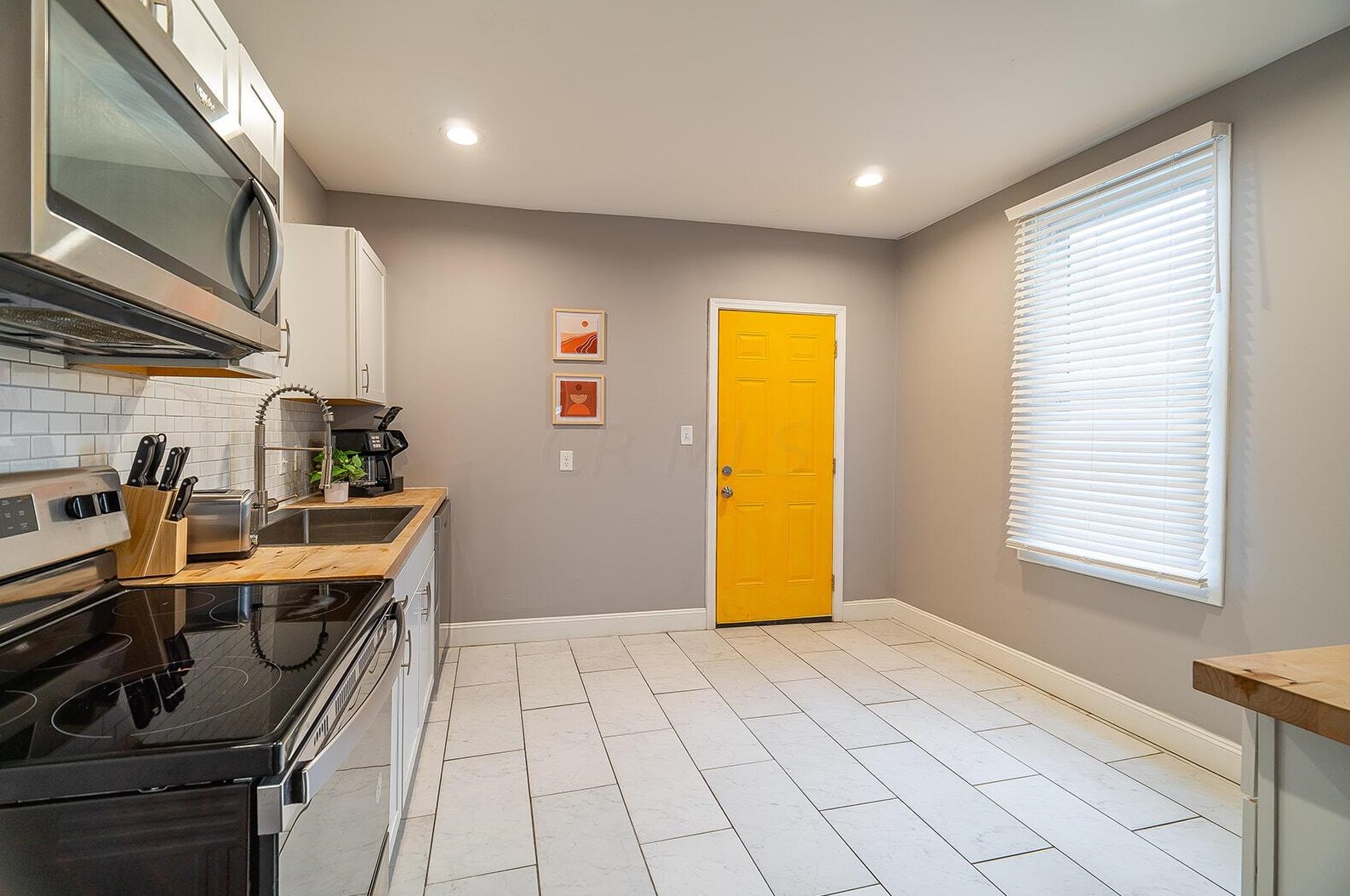 359 Hinman Ave, Columbus OH 43207-1907 exterior