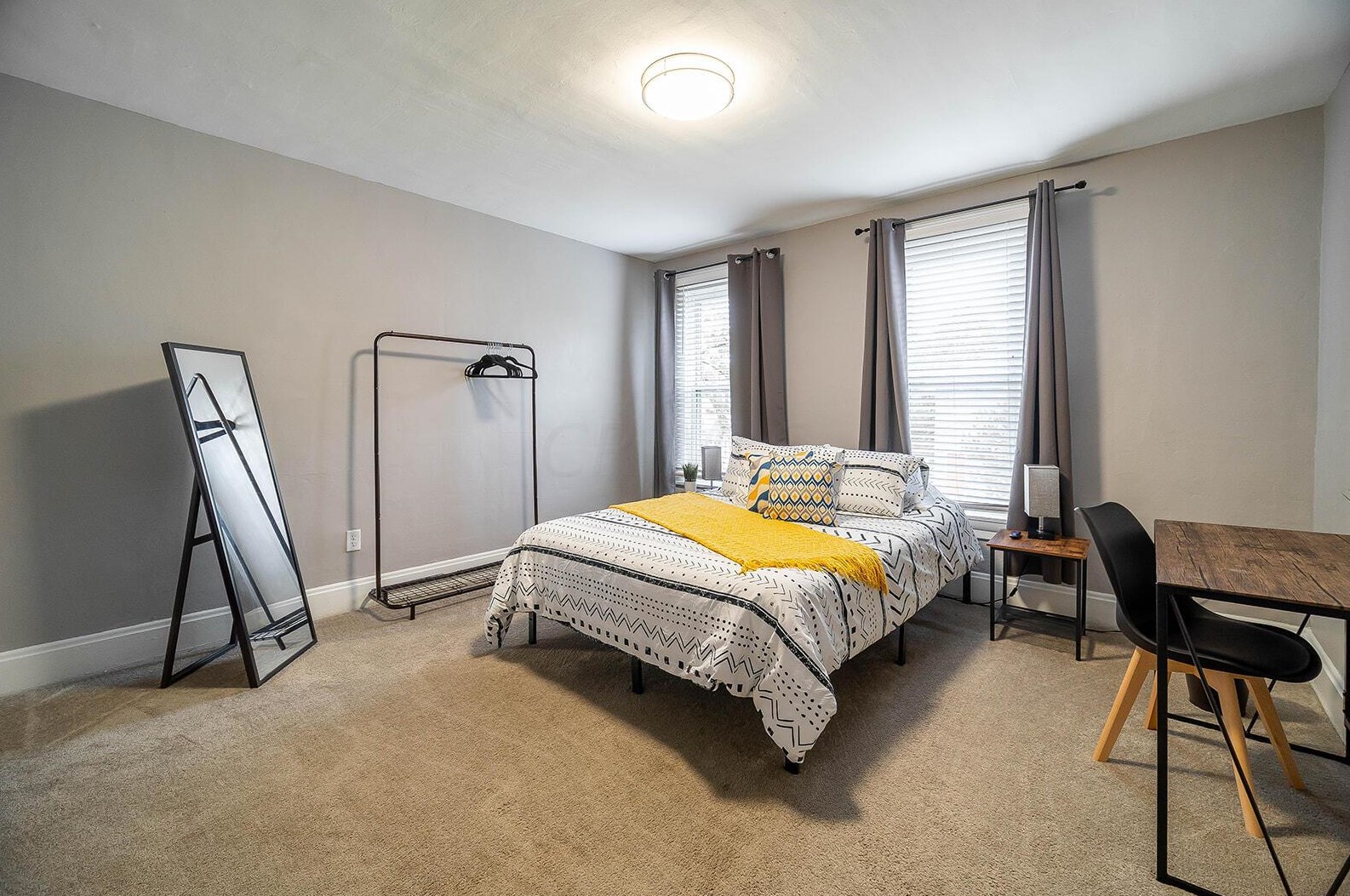 359 Hinman Ave, Columbus OH 43207-1907 exterior