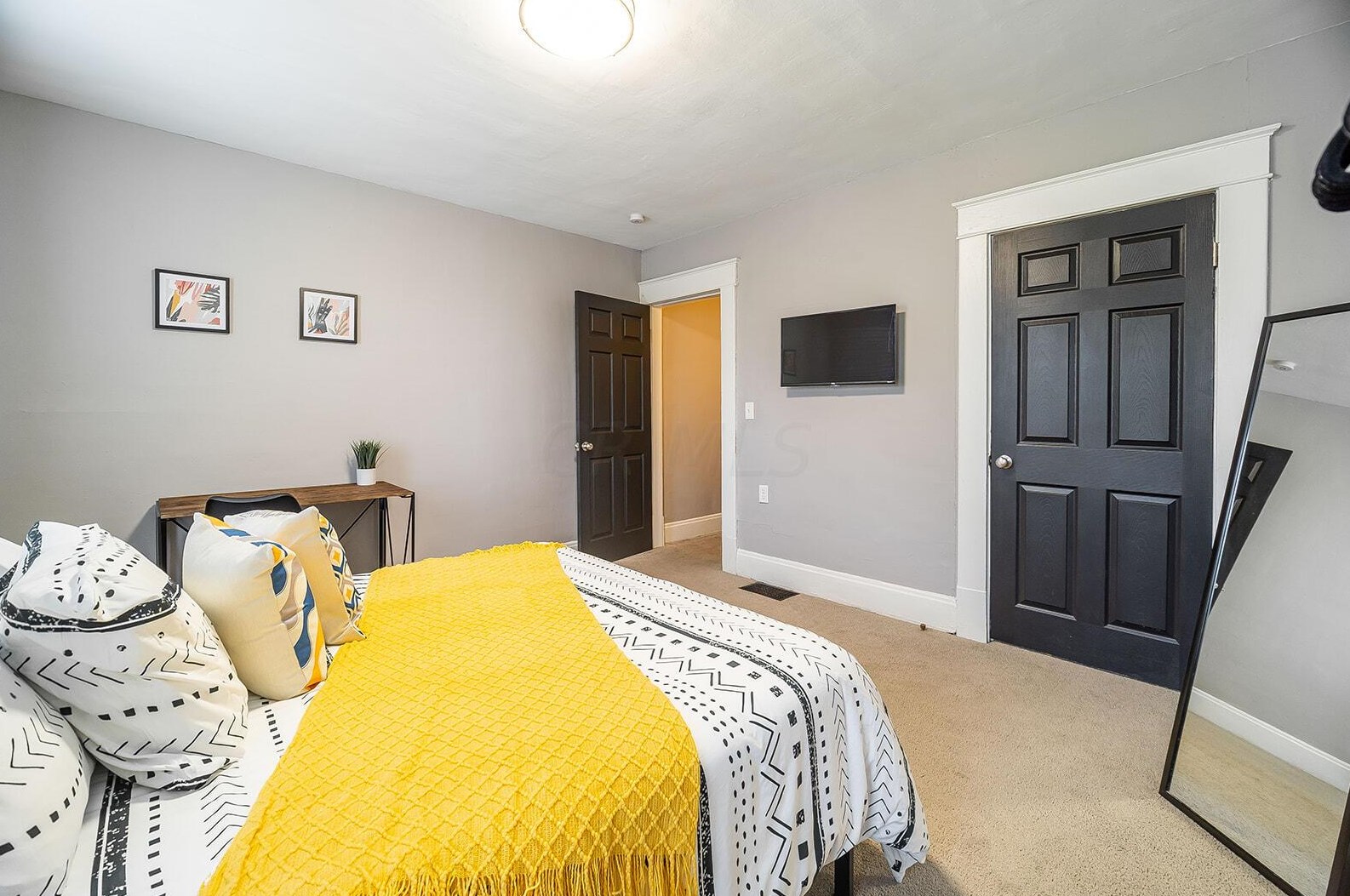 359 Hinman Ave, Columbus OH 43207-1907 exterior