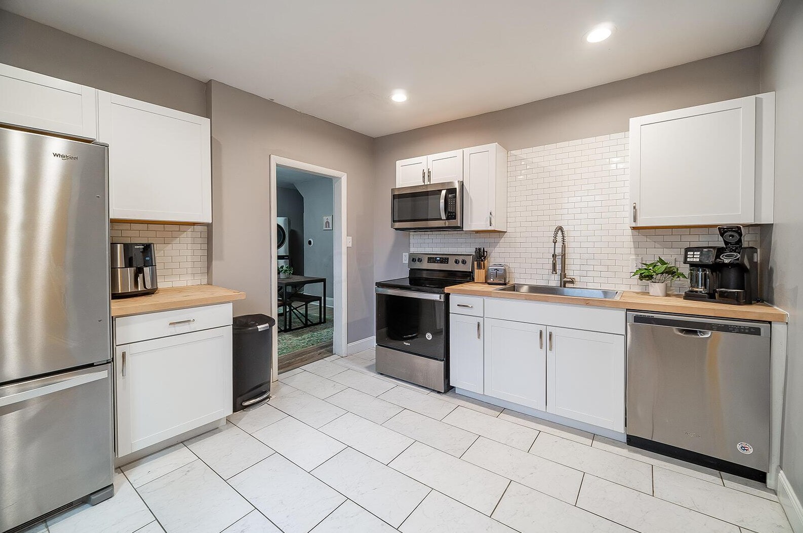 359 Hinman Ave, Columbus OH 43207-1907 exterior