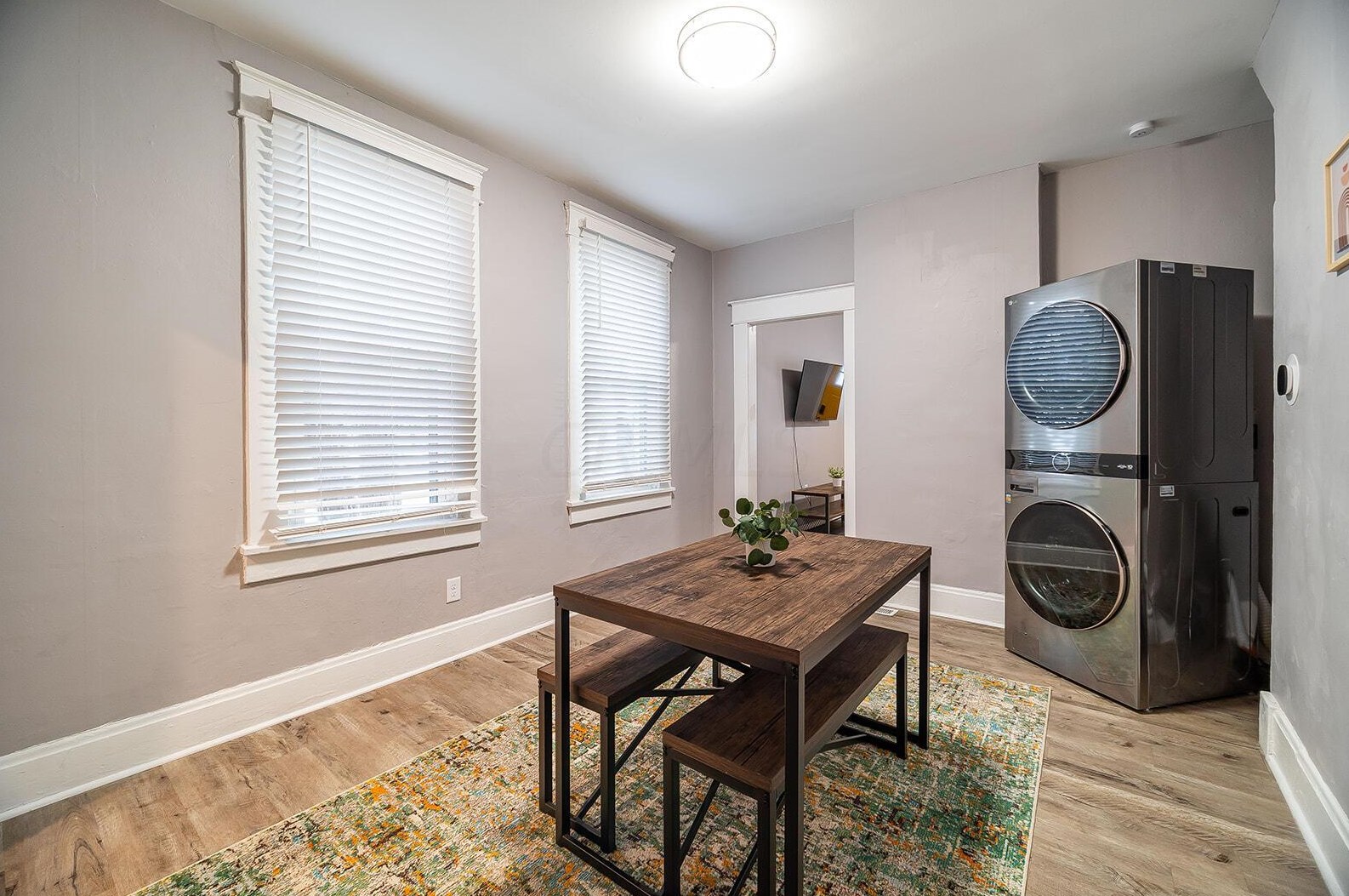 359 Hinman Ave, Columbus OH 43207-1907 exterior