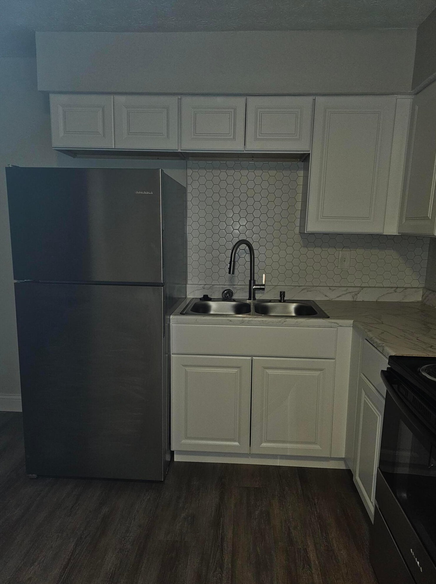 2278 Perkins Ct, Columbus OH 43229-9605 exterior