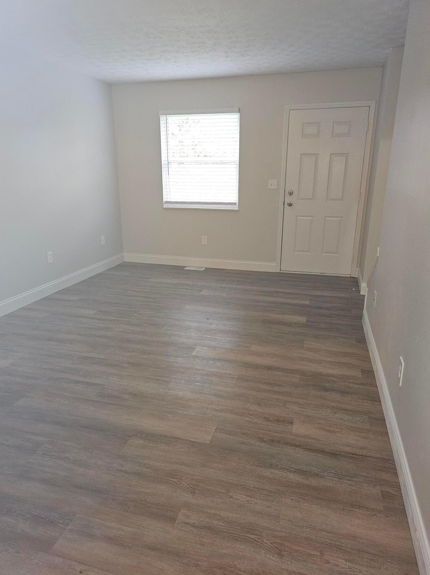 2278 Perkins Ct, Columbus OH 43229-9605 exterior