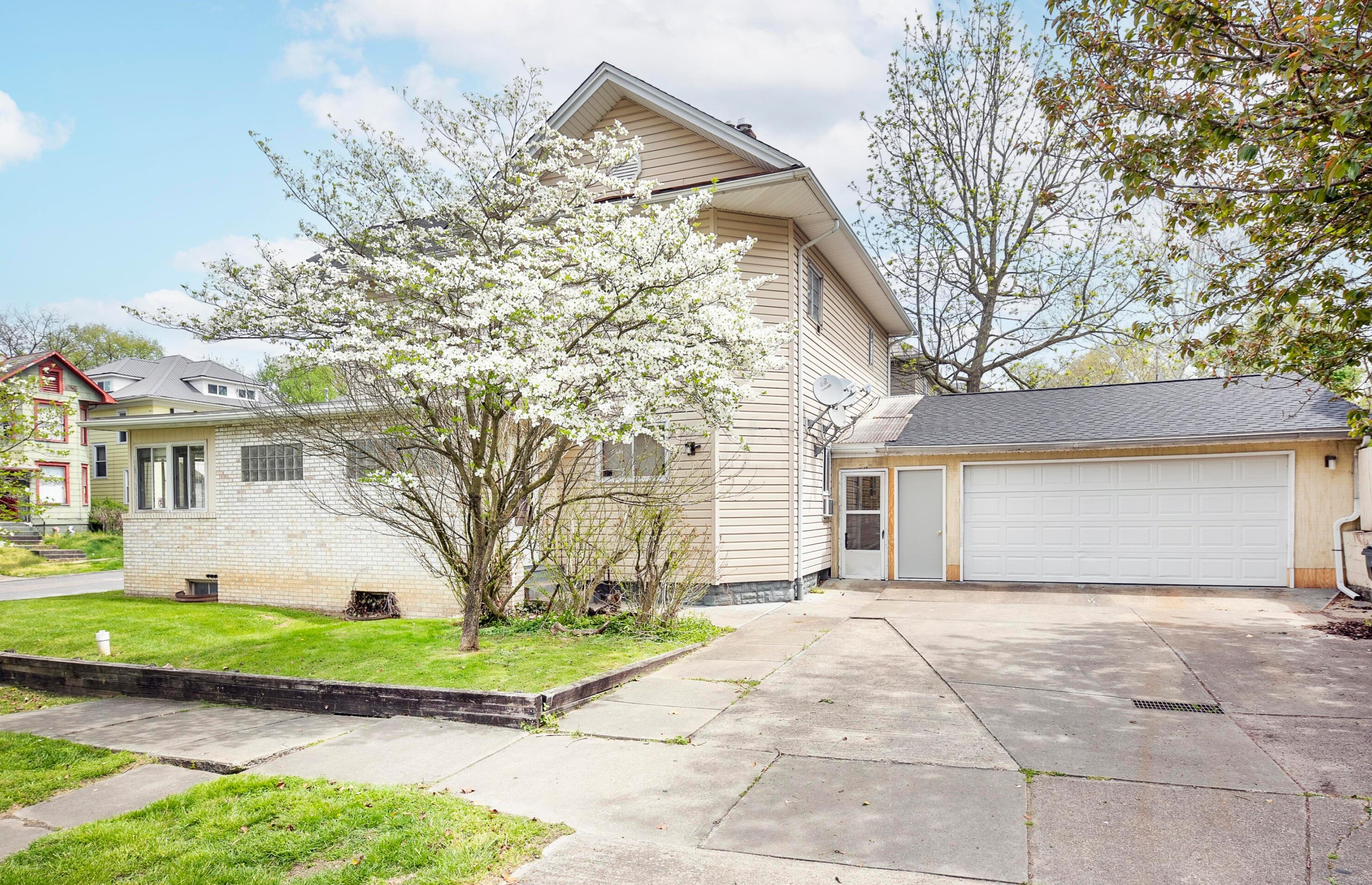 902 Beatty Ave, Cambridge, OH 43725