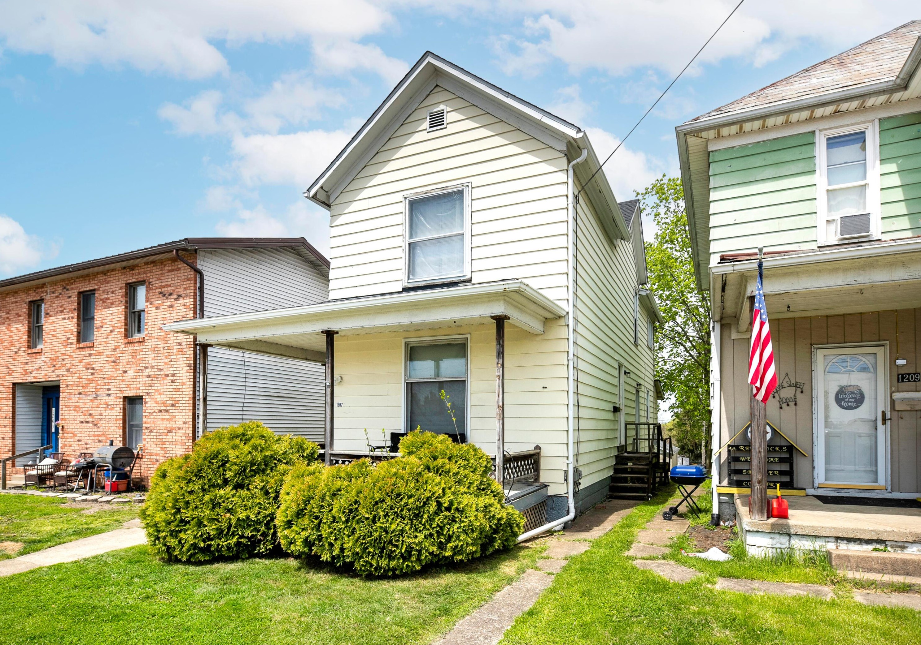 1207 Steubenville Ave, Cambridge, OH 43725