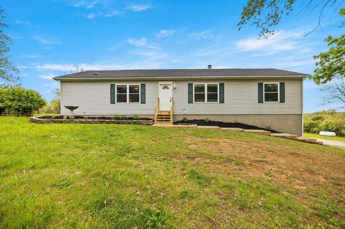 8269 Marcy Rd, Ashville, OH 43103-9749