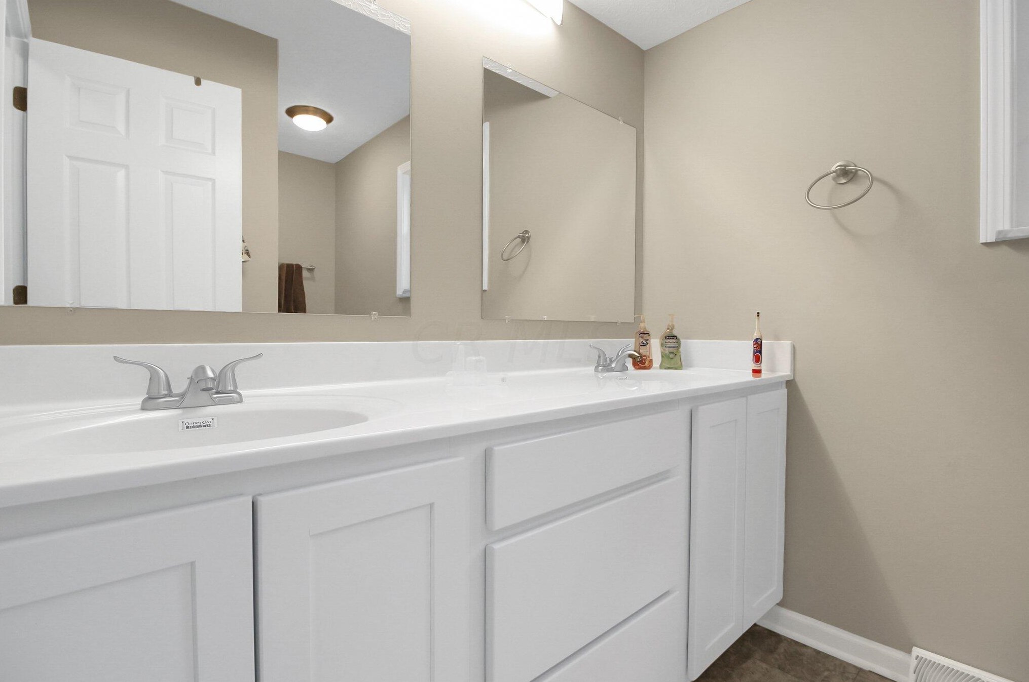 9111 Indian Mound Rd, Pickerington OH  43147-8895 exterior