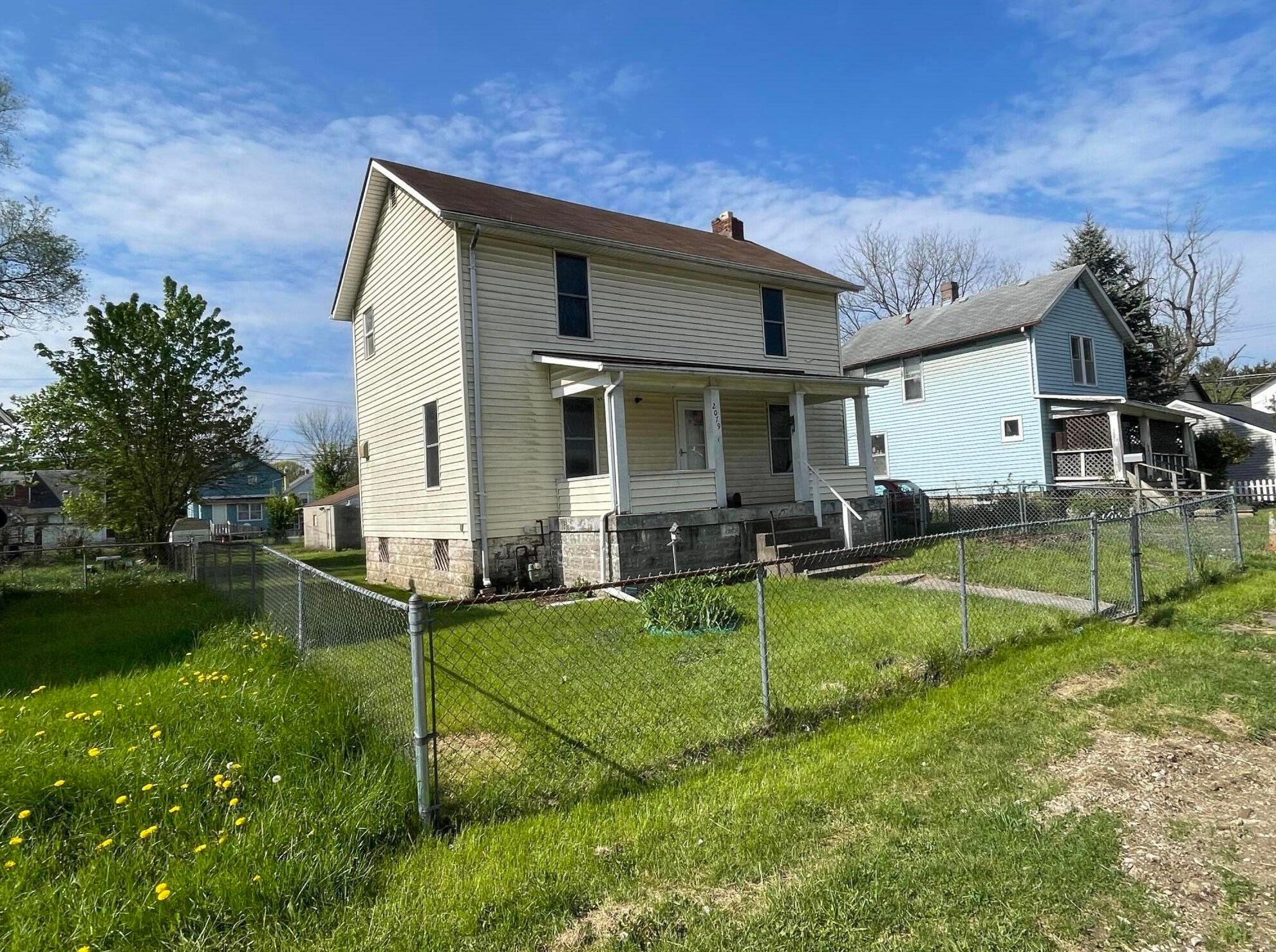 2079 Minnesota Ave, Columbus, OH 43211-1841