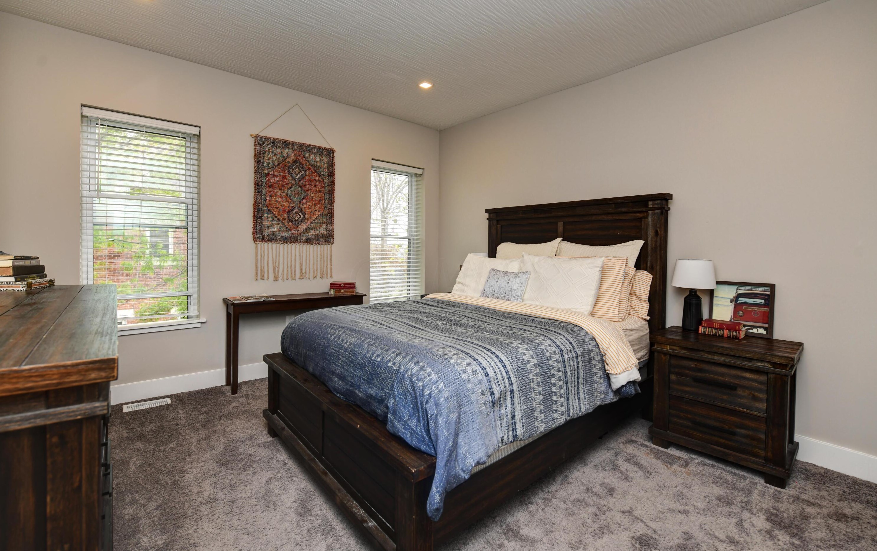 502 Ohio Ave, Columbus OH 43203-1143 exterior