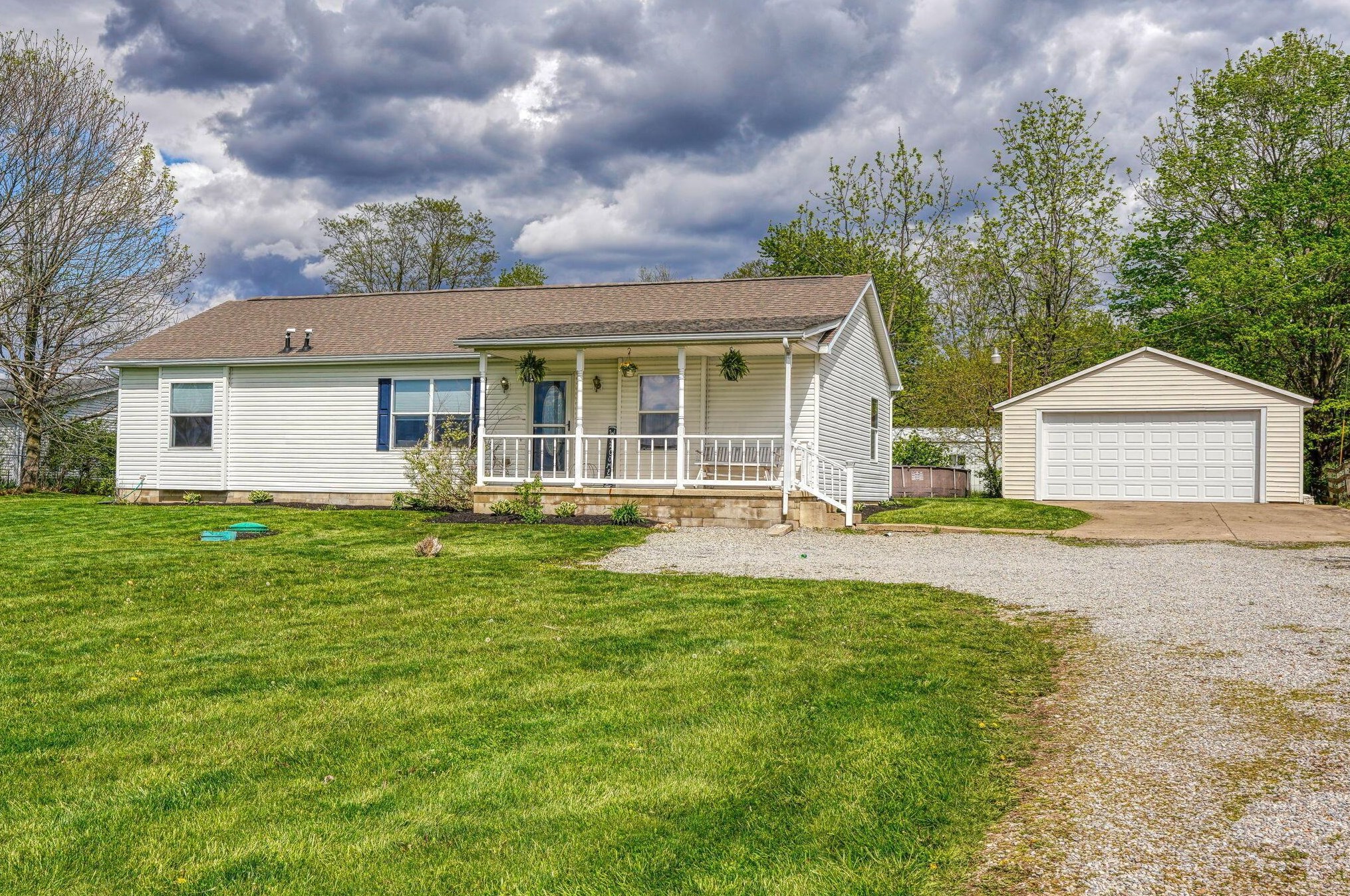 25030 Morris Salem Rd, Circleville, OH 43113-9764