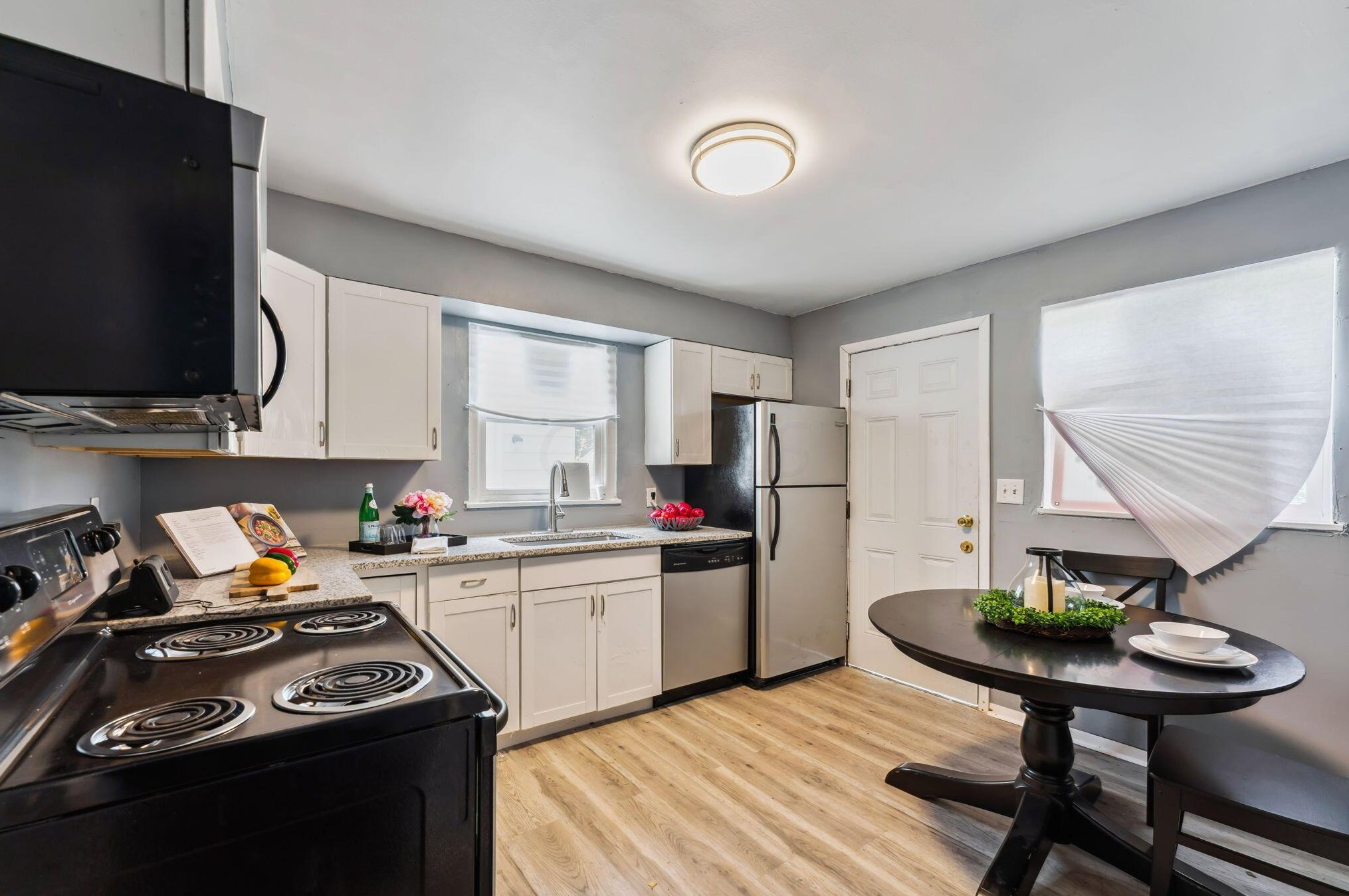 1490 24 Ave, Columbus OH 43211-2543 exterior