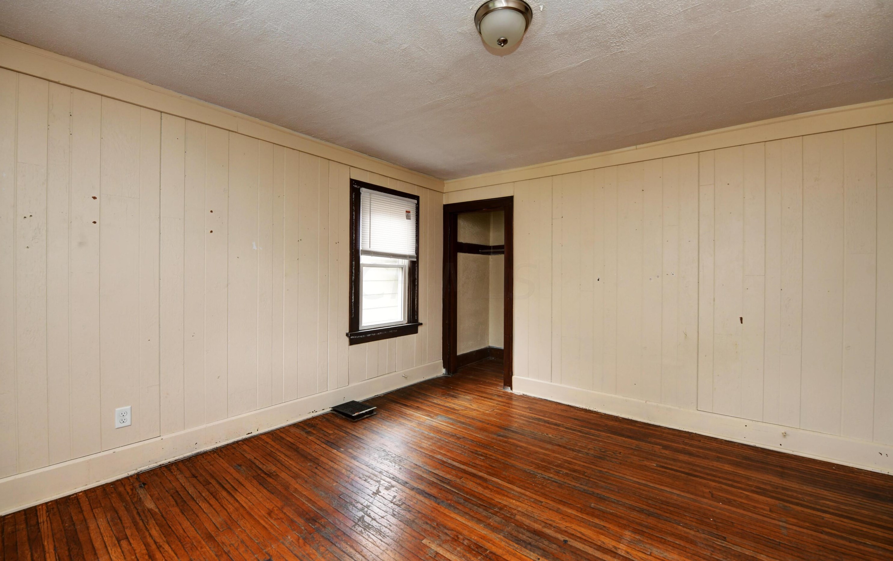 446 Larcomb Ave, Columbus OH 43223-1836 exterior