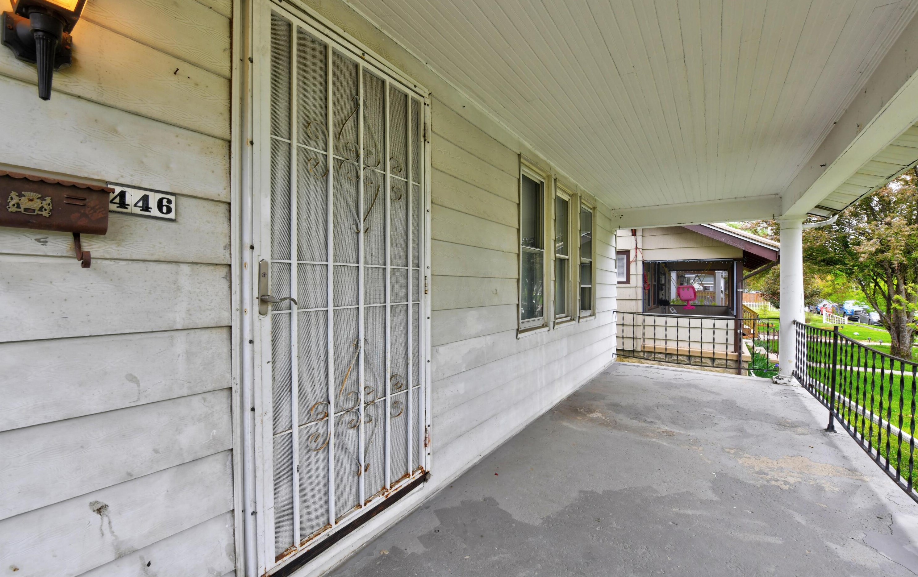446 Larcomb Ave, Columbus, OH 43223-1836