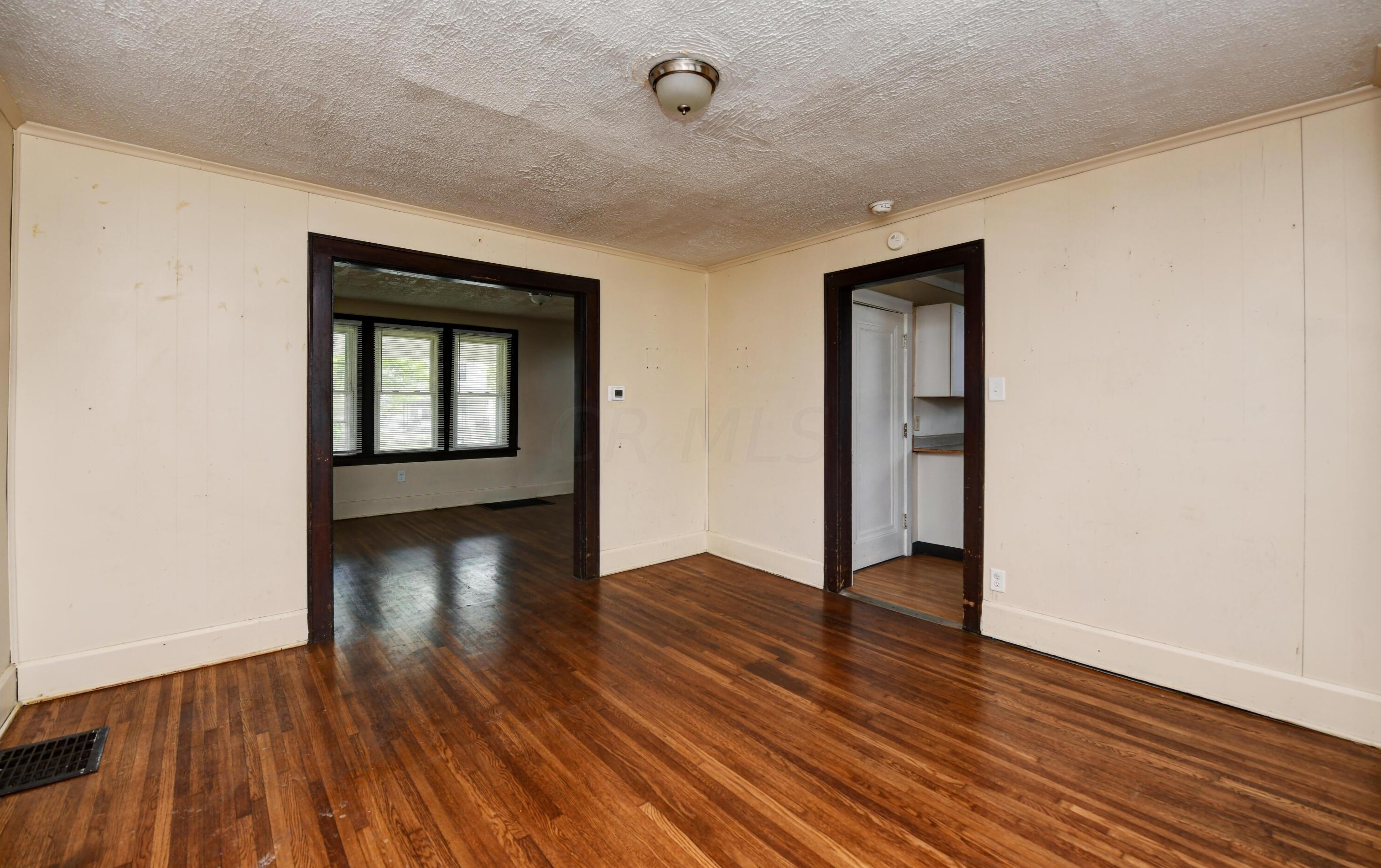 446 Larcomb Ave, Columbus OH 43223-1836 exterior