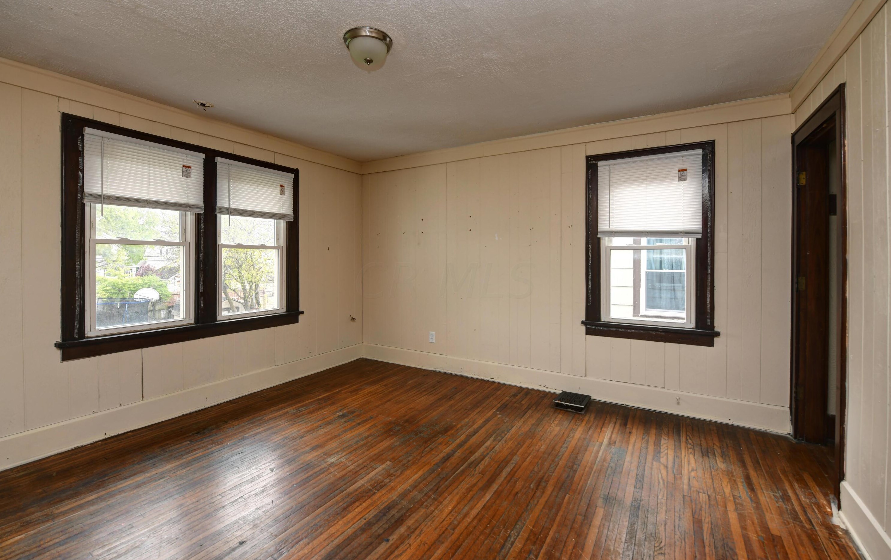 446 Larcomb Ave, Columbus OH 43223-1836 exterior