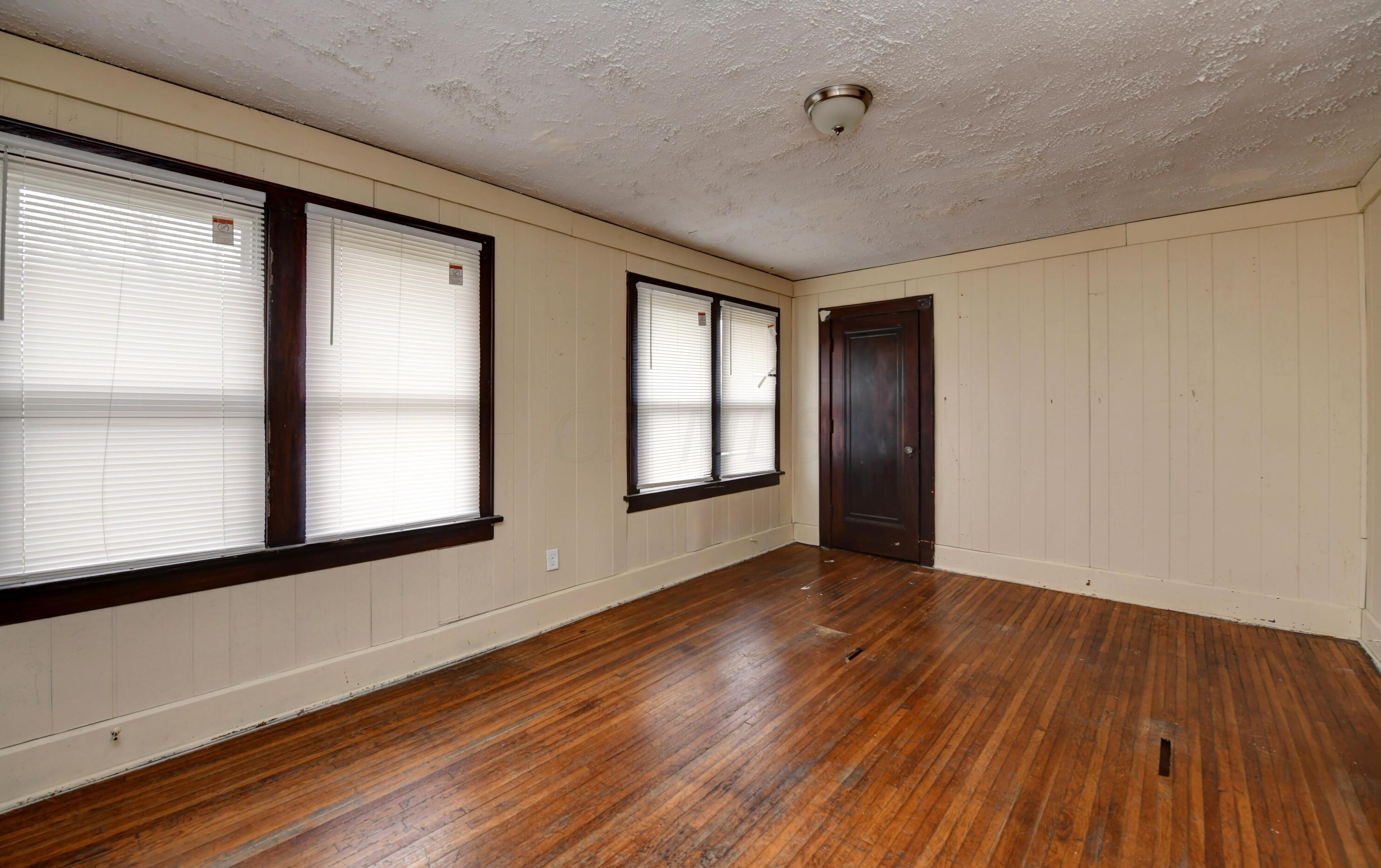 446 Larcomb Ave, Columbus OH 43223-1836 exterior