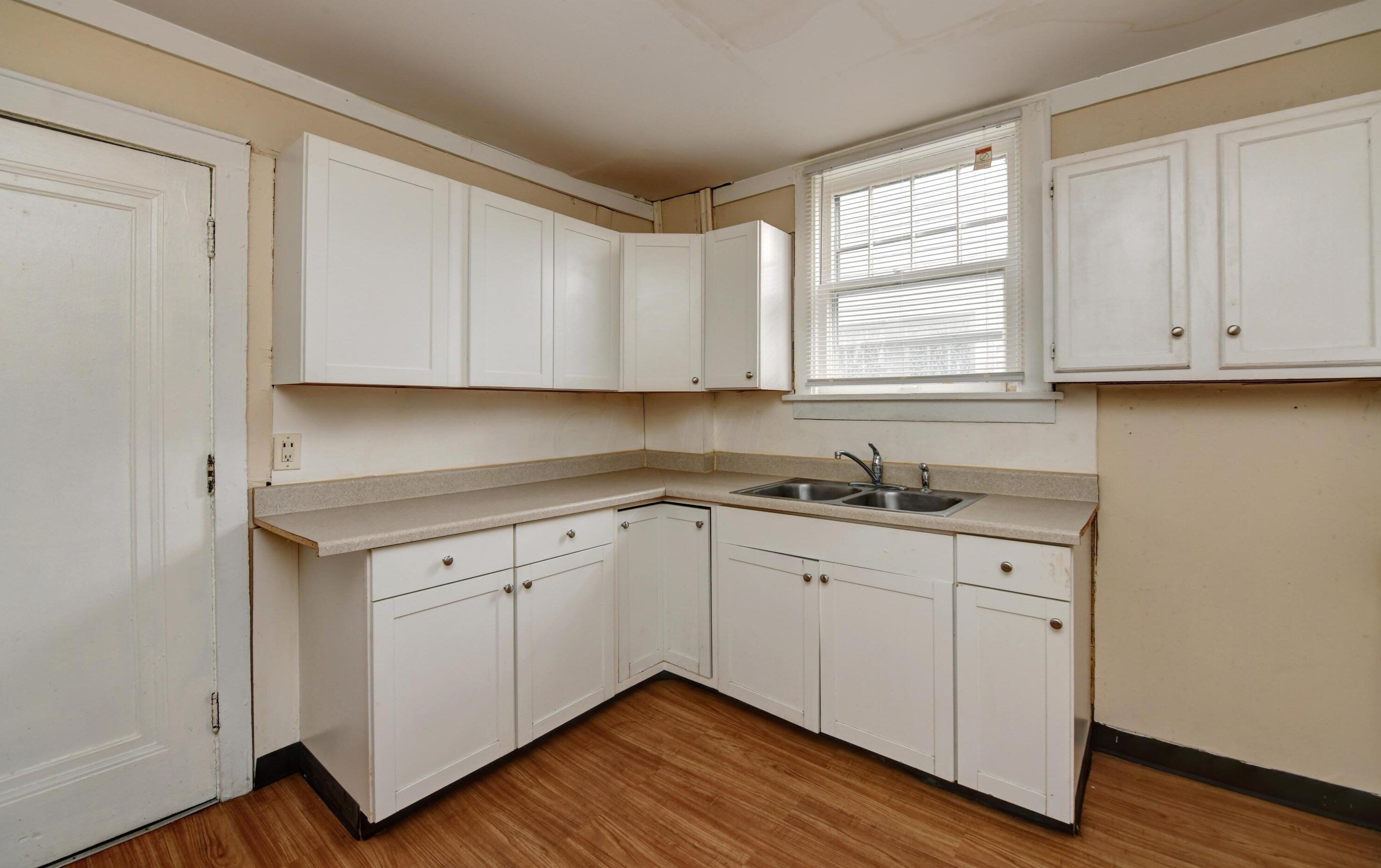 446 Larcomb Ave, Columbus OH 43223-1836 exterior