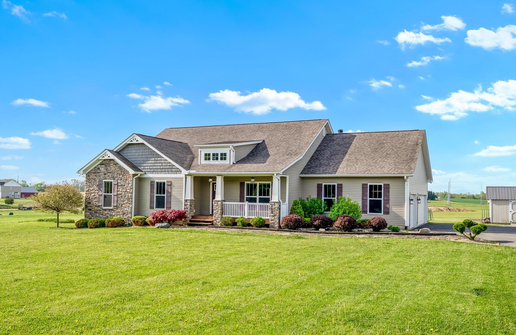 864 Hanover Rd, Delaware, OH 43015