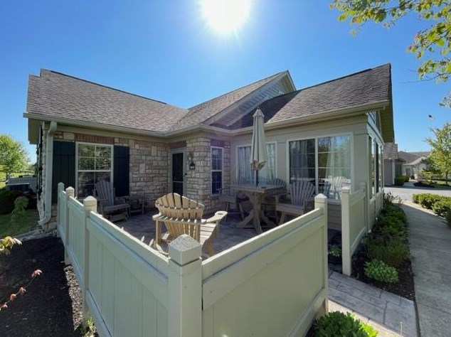865 Lambton Cir, Lancaster, OH 43130-8099