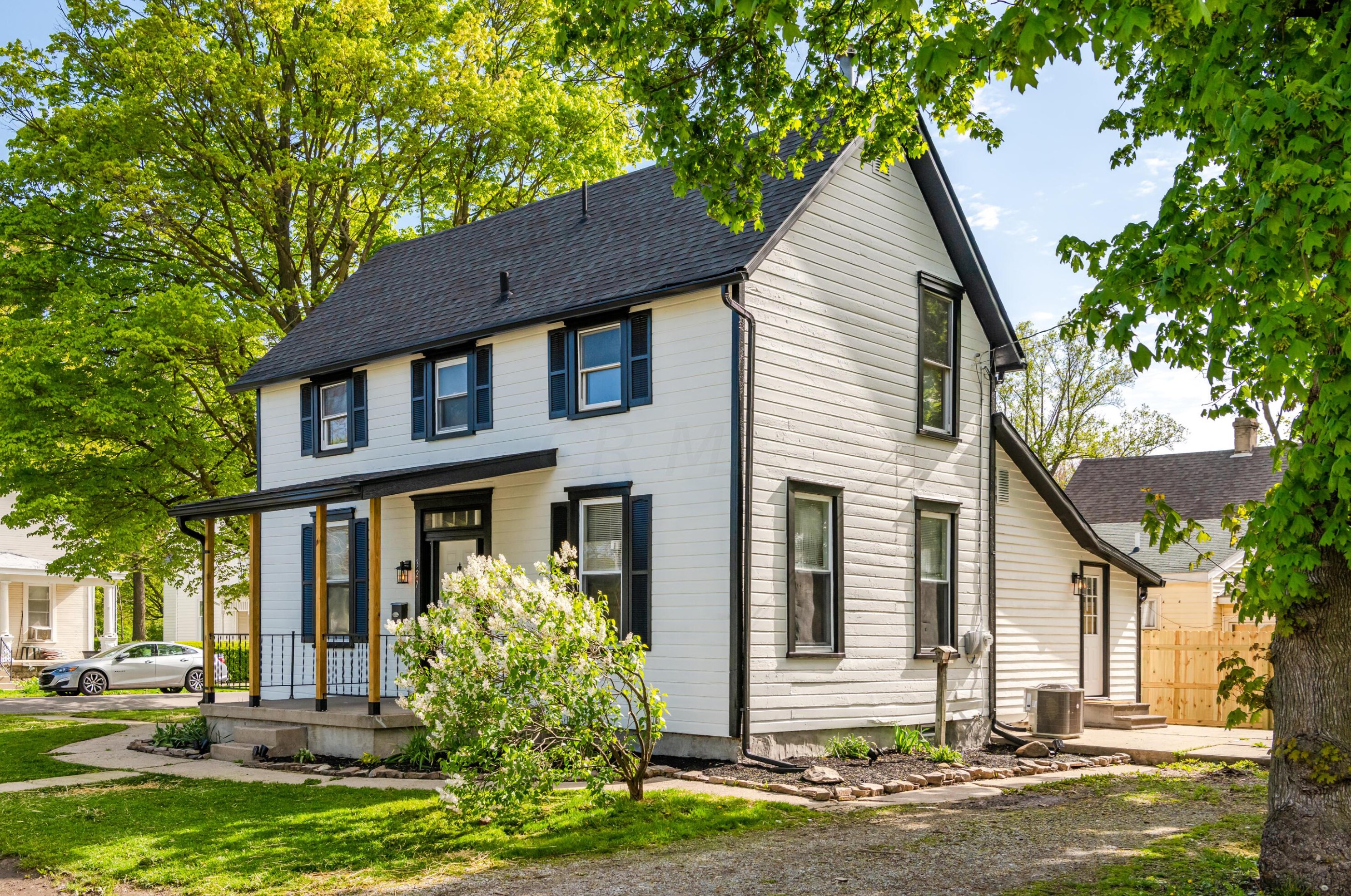 327 Ward St, Urbana, OH 43078-1773