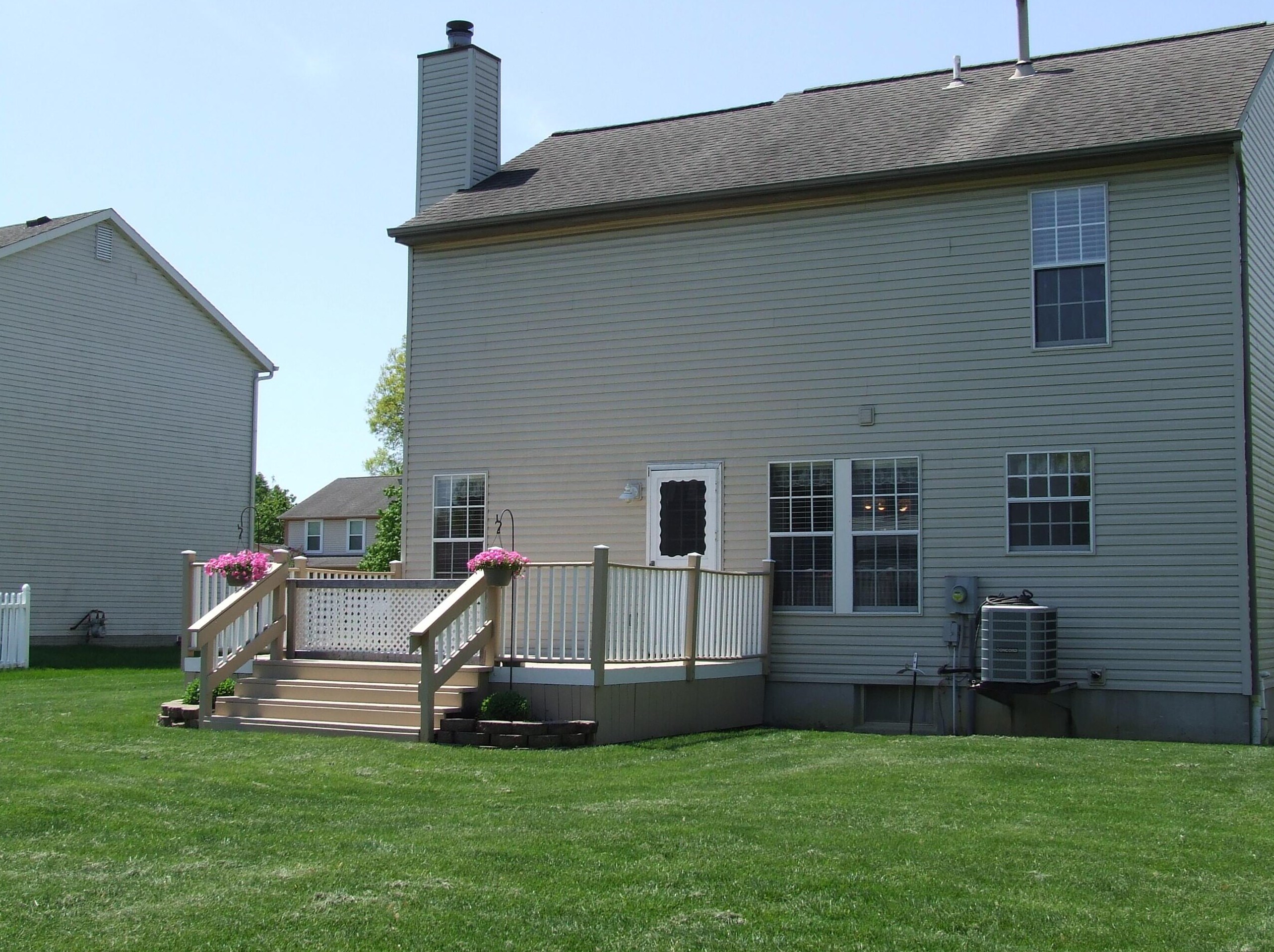 580 Courtland Ln, Pickerington, OH 43147-1515