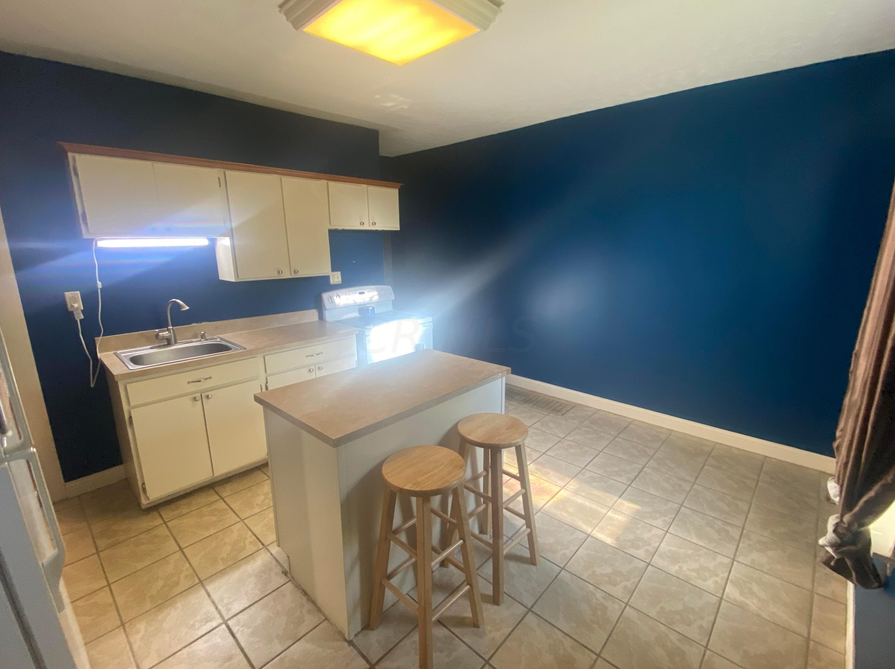 100 S Pembroke Ave, Zanesville, OH 43701