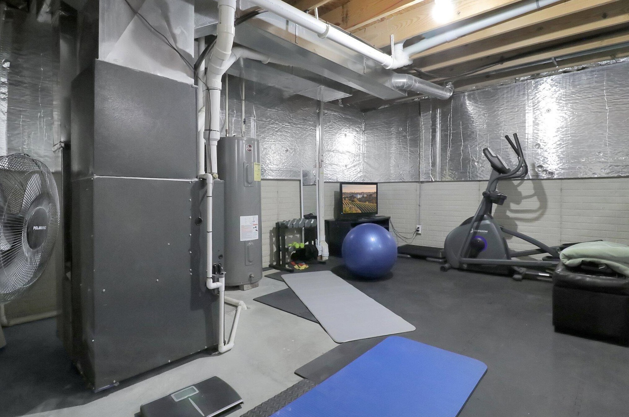 7545 Witch Hazel Dr, Cnl Wnchstr OH  43110-7733 exterior