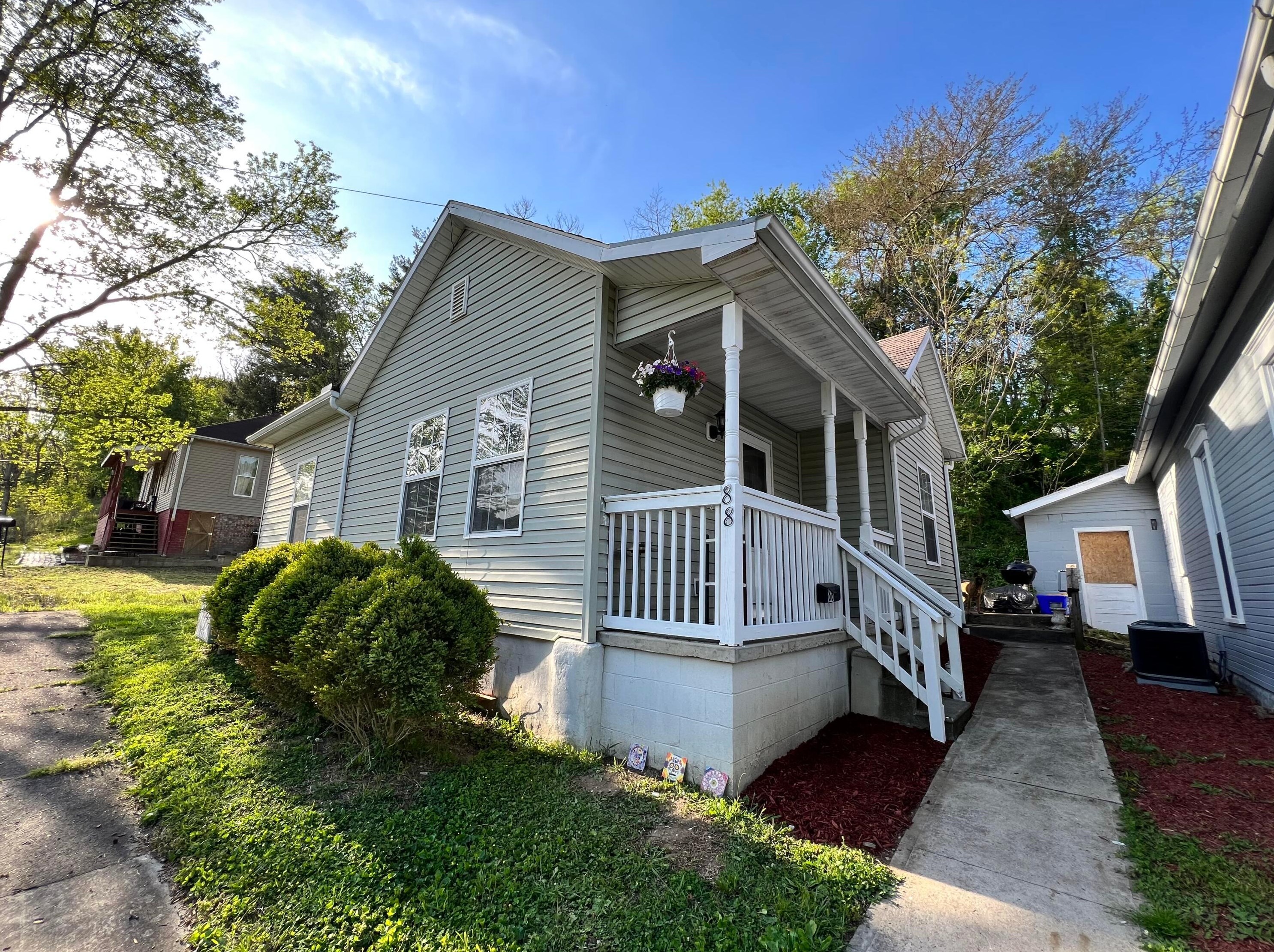 88 W Franklin St, Nelsonville, OH 45764
