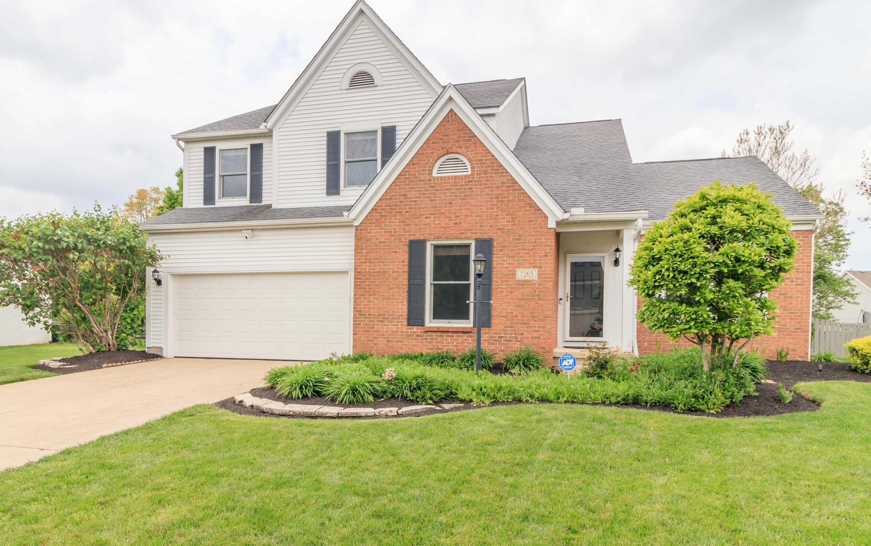 7265 Snowberry Ln, Cnl Wnchstr, OH 43110
