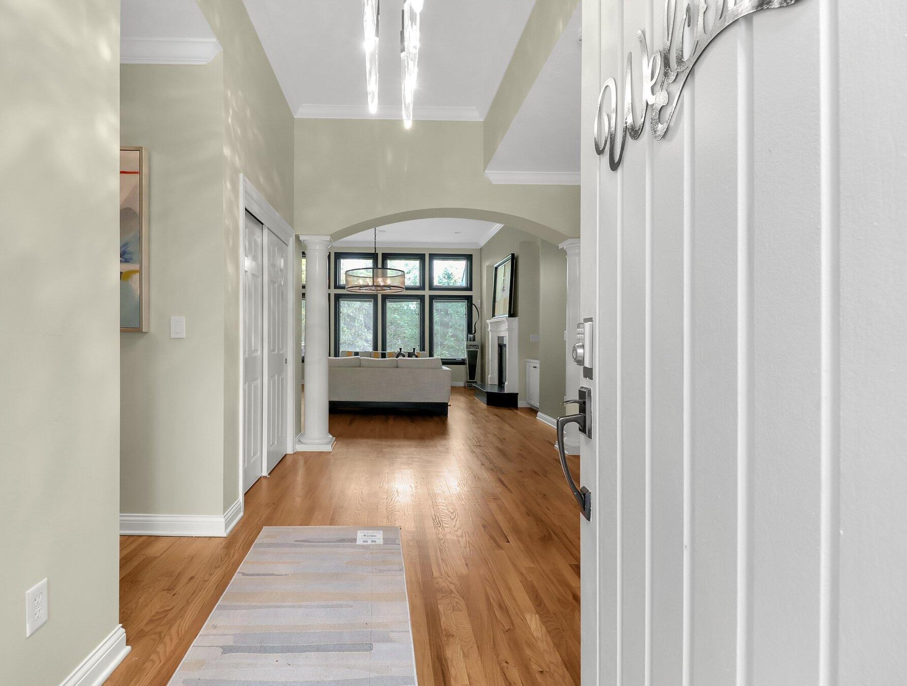 6197 Mcnaughten Grove Ln, Columbus OH  43213-5107 exterior