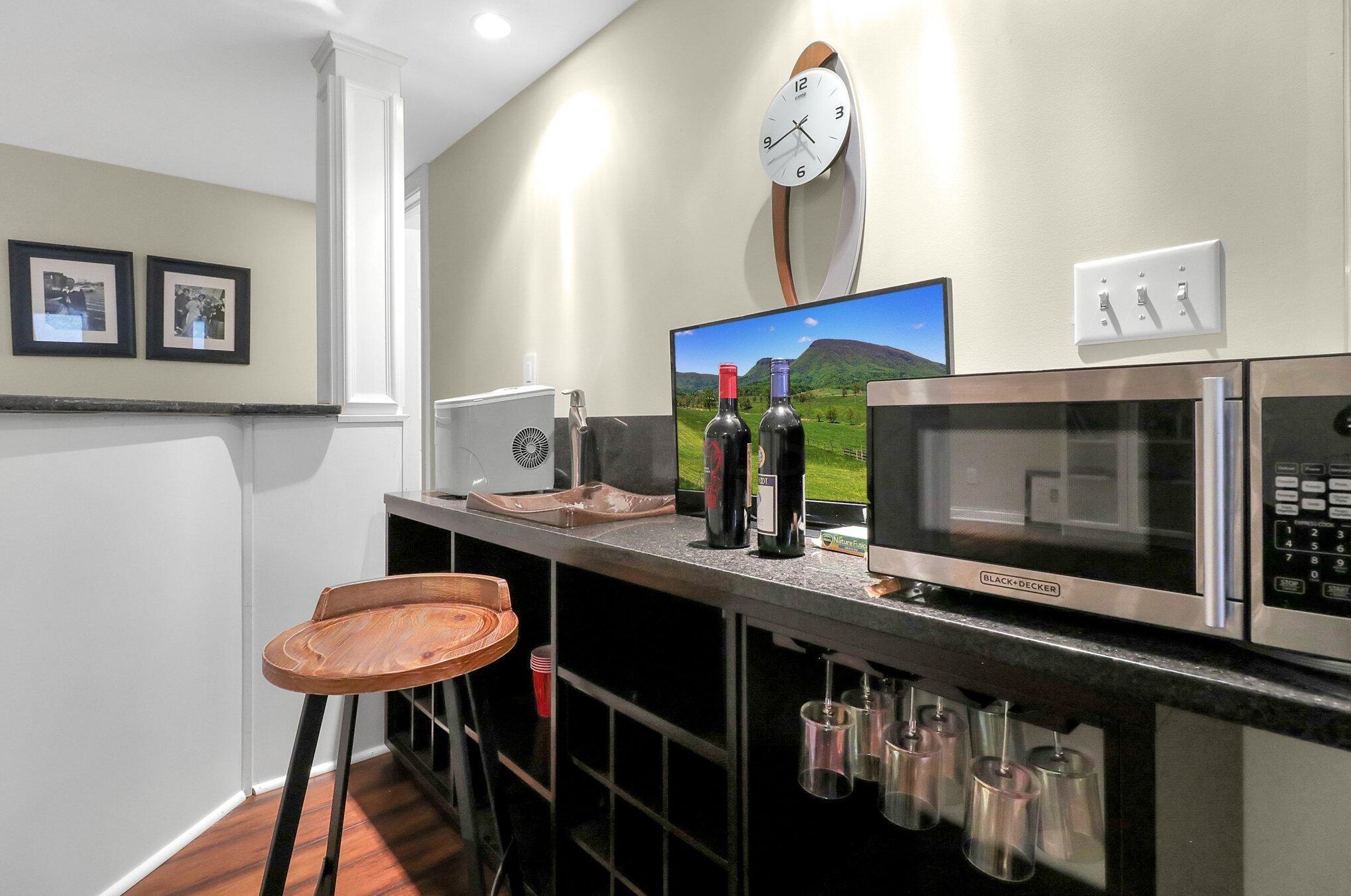 6197 Mcnaughten Grove Ln, Columbus OH  43213-5107 exterior