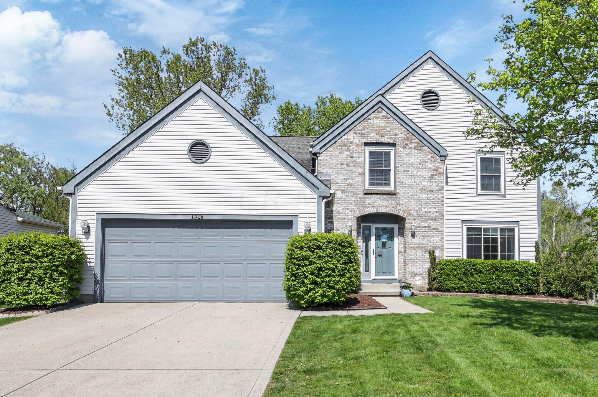 1918 Michelle Ct, Darbydale, OH 43123