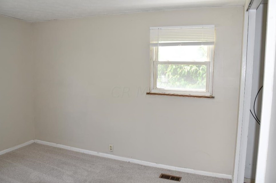 395 Canfield Dr, Columbus OH  43230-2371 exterior