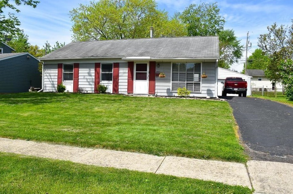 395 Canfield Dr, Columbus OH  43230-2371 exterior