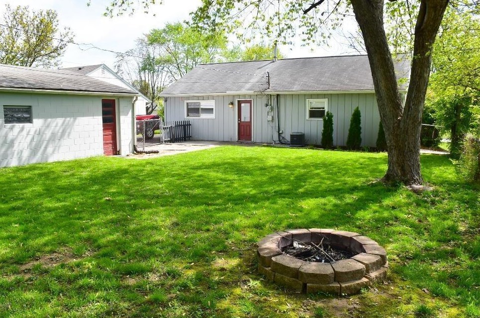 395 Canfield Dr, Columbus OH  43230-2371 exterior