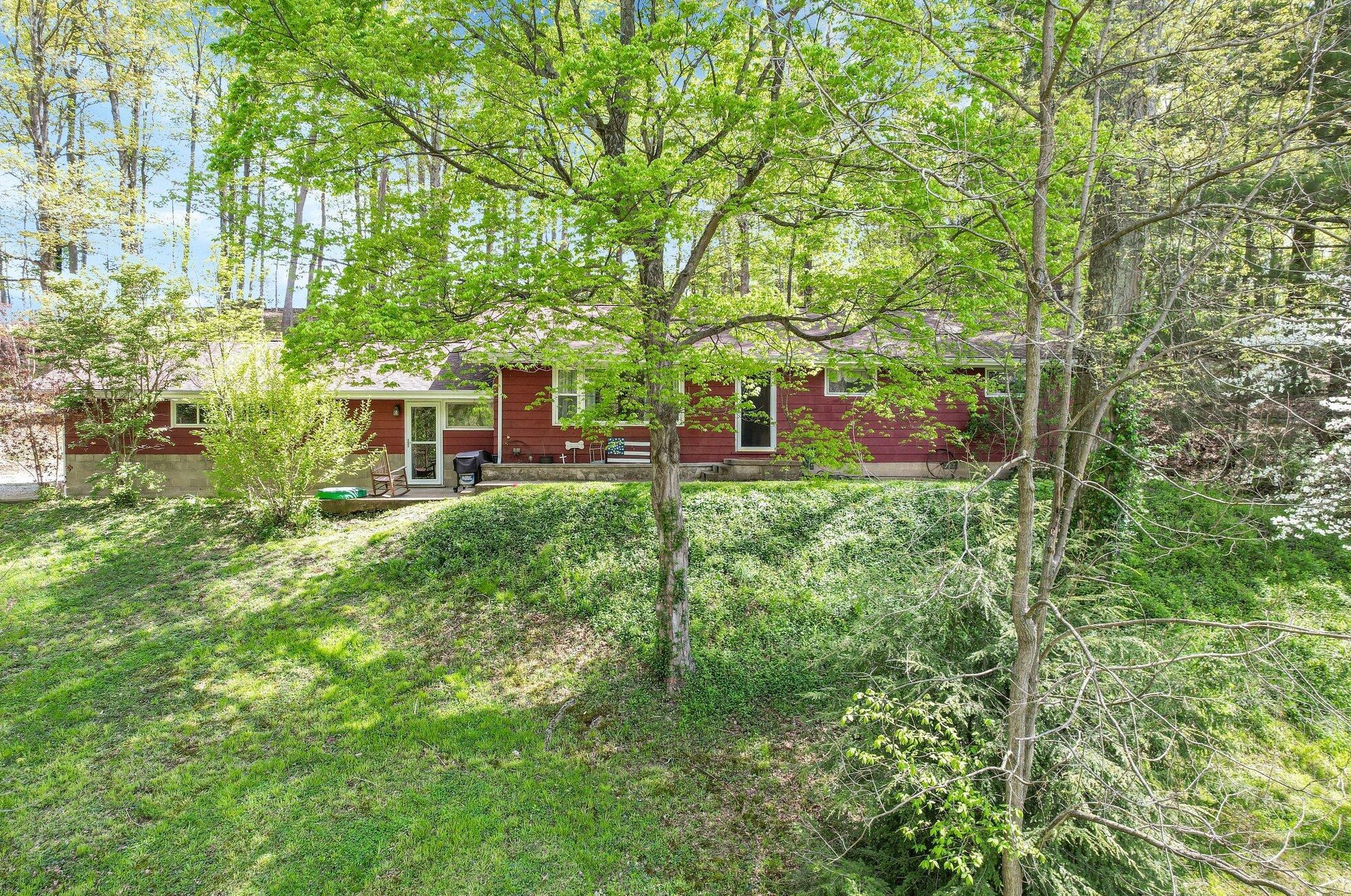780 Marietta St, Hide Away Hills, OH 43107