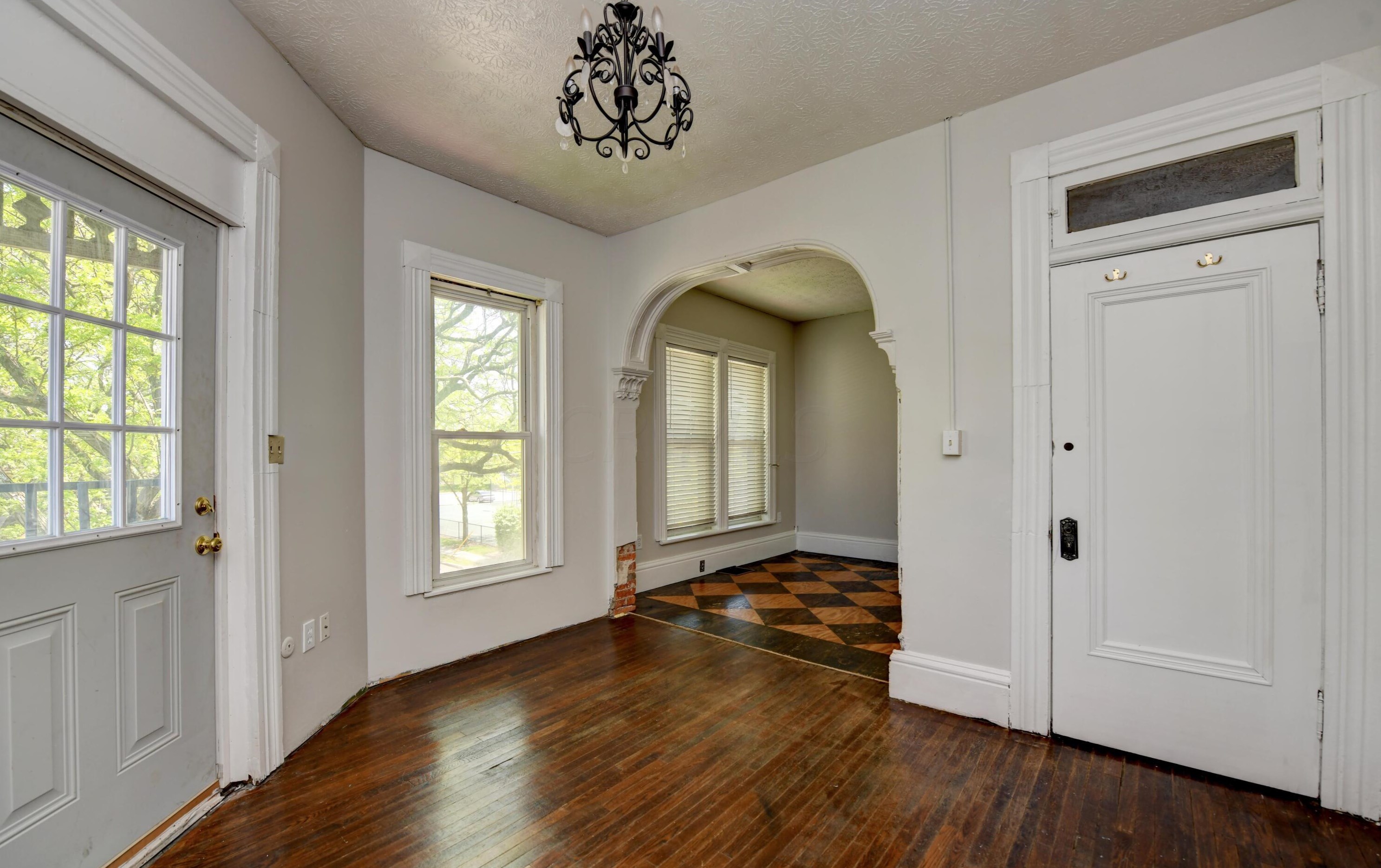 269 18 St, Columbus OH 43203-1572 exterior