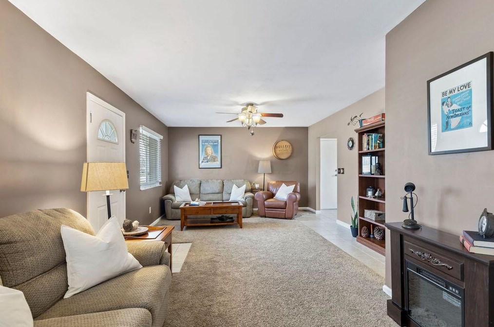 547 Schrock Rd, Westerville, OH 43081-3438