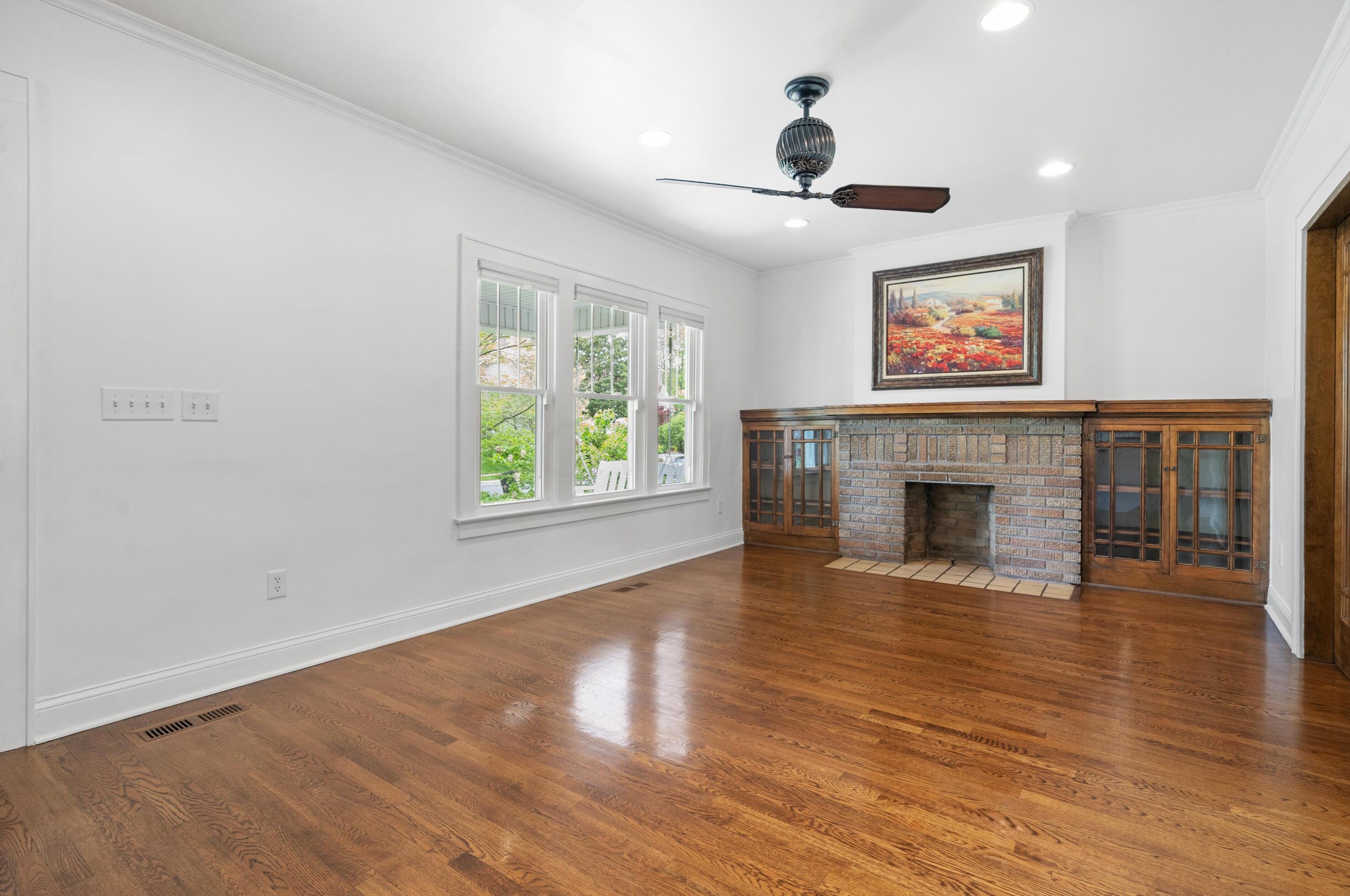 781 Montrose Ave, Columbus, OH 43209-2449