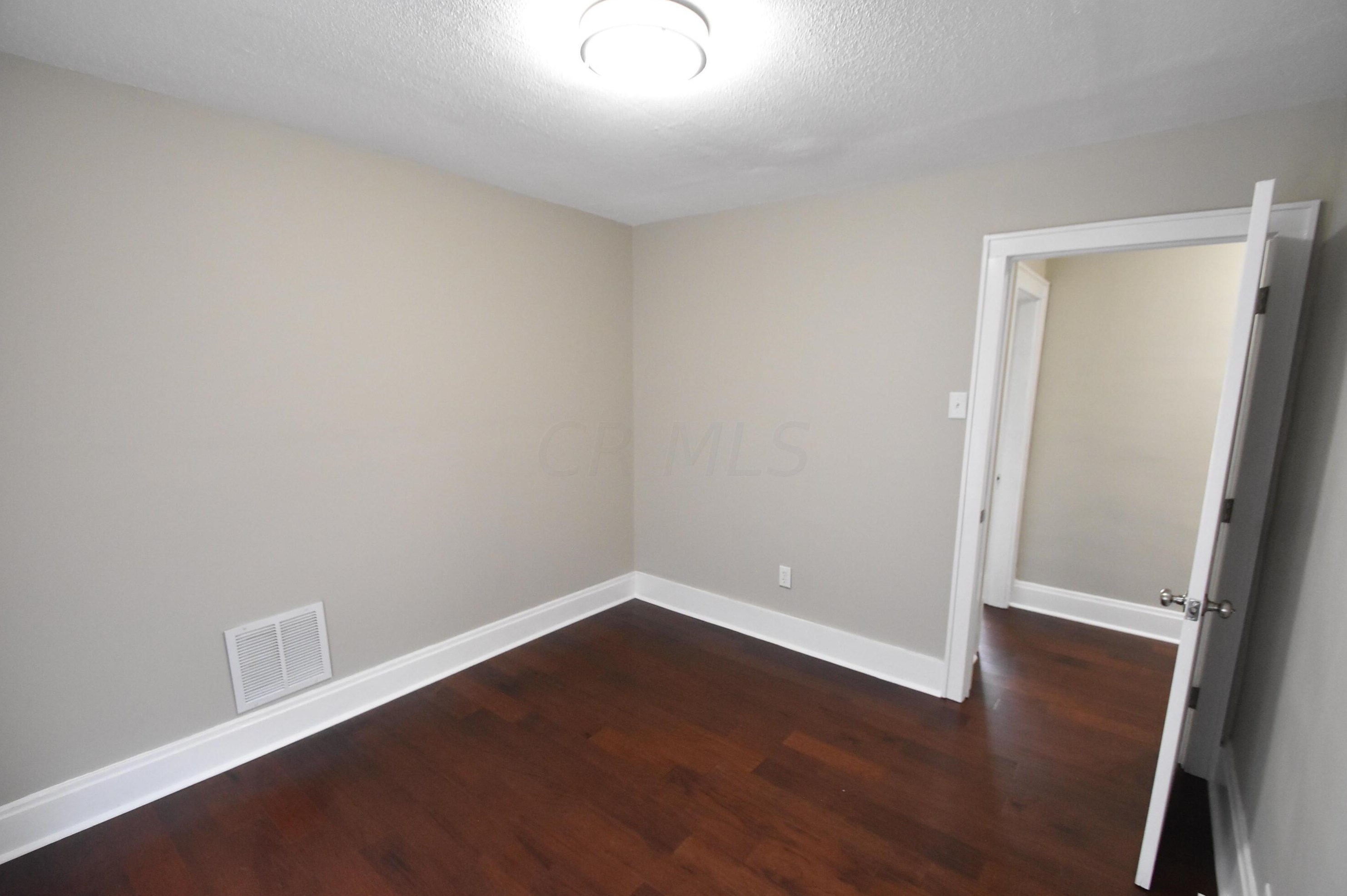 476 Hinman Ave, Columbus OH 43207-2004 exterior