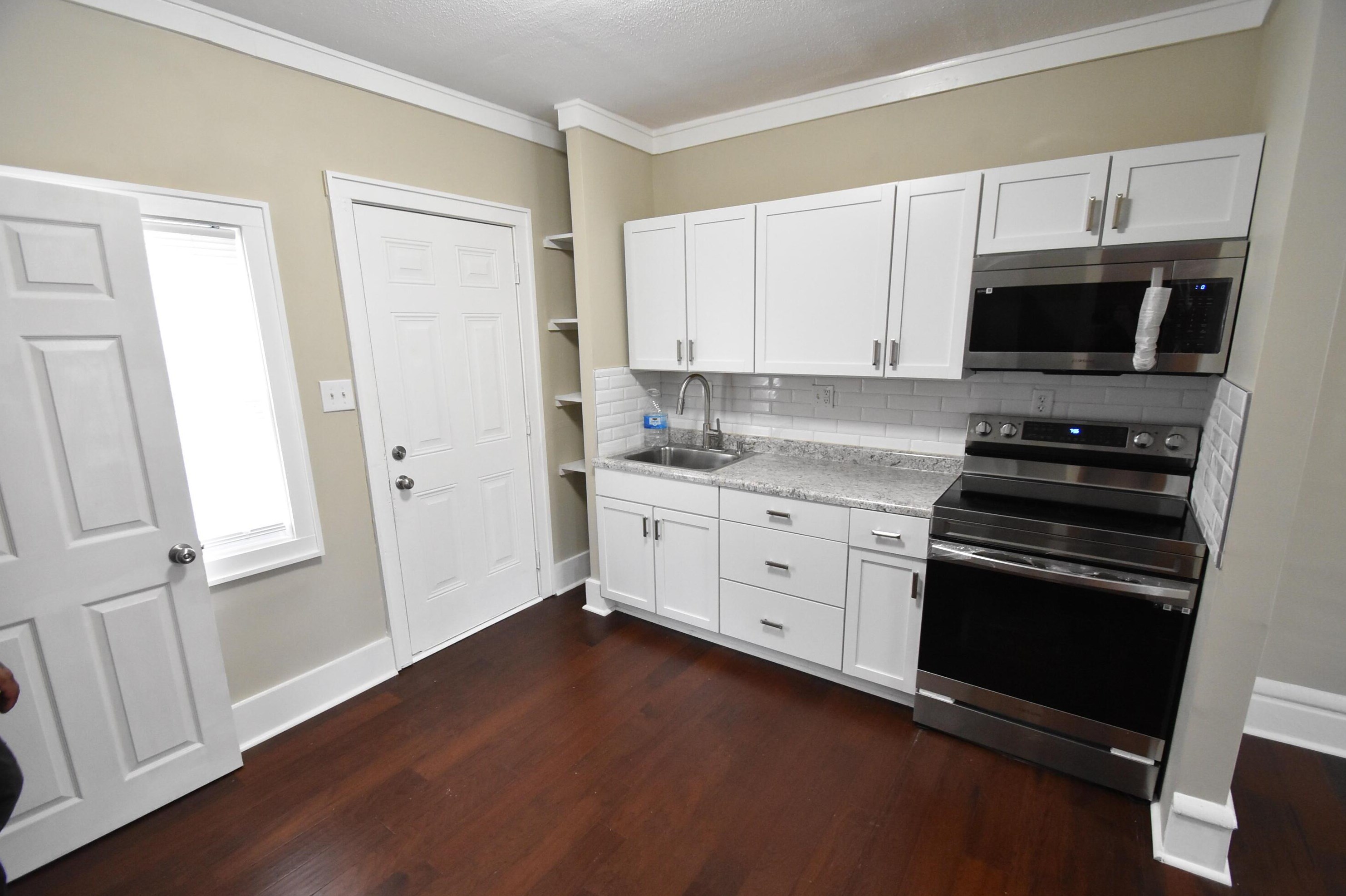 476 Hinman Ave, Columbus OH 43207-2004 exterior