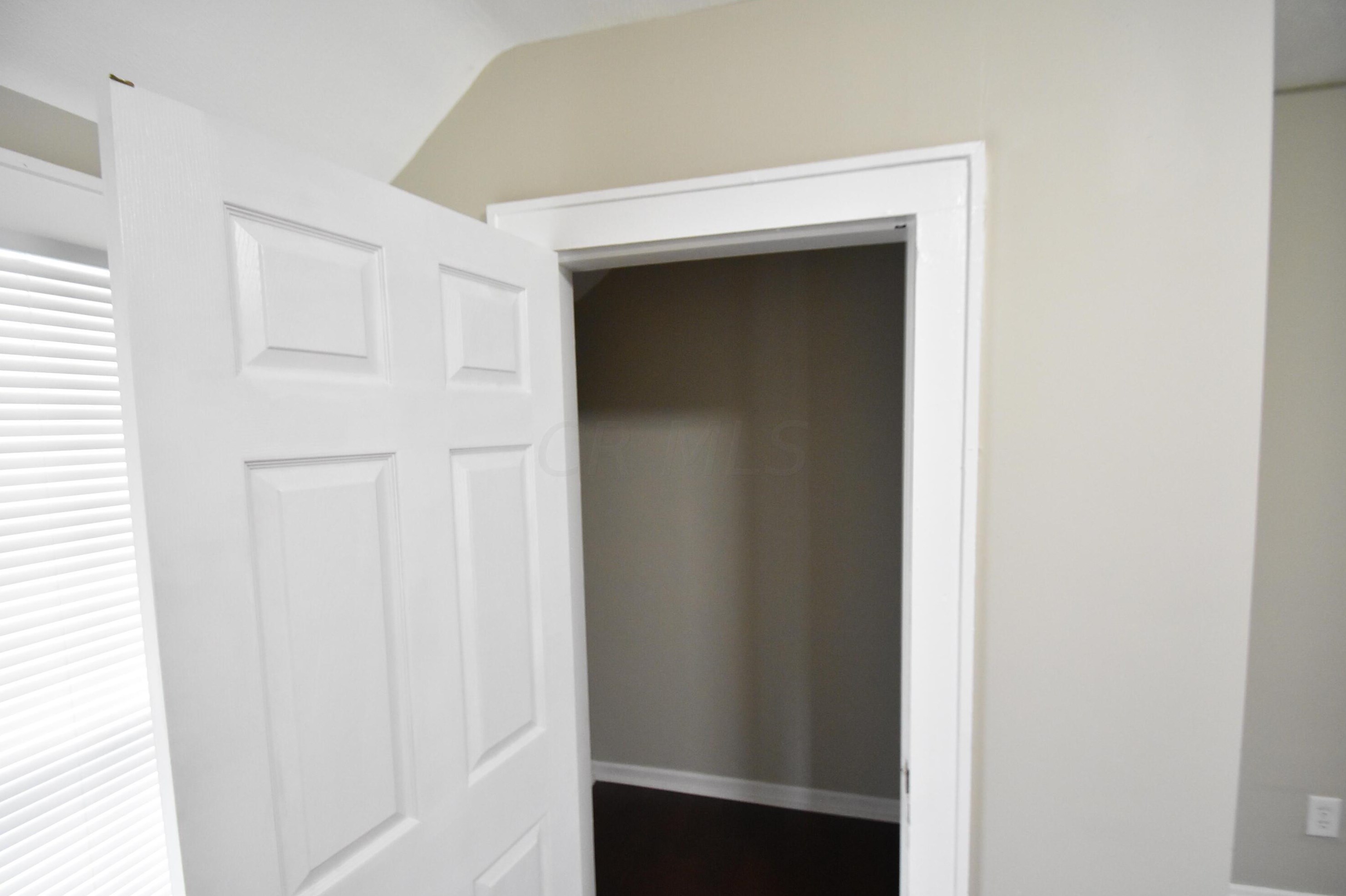 476 Hinman Ave, Columbus OH 43207-2004 exterior