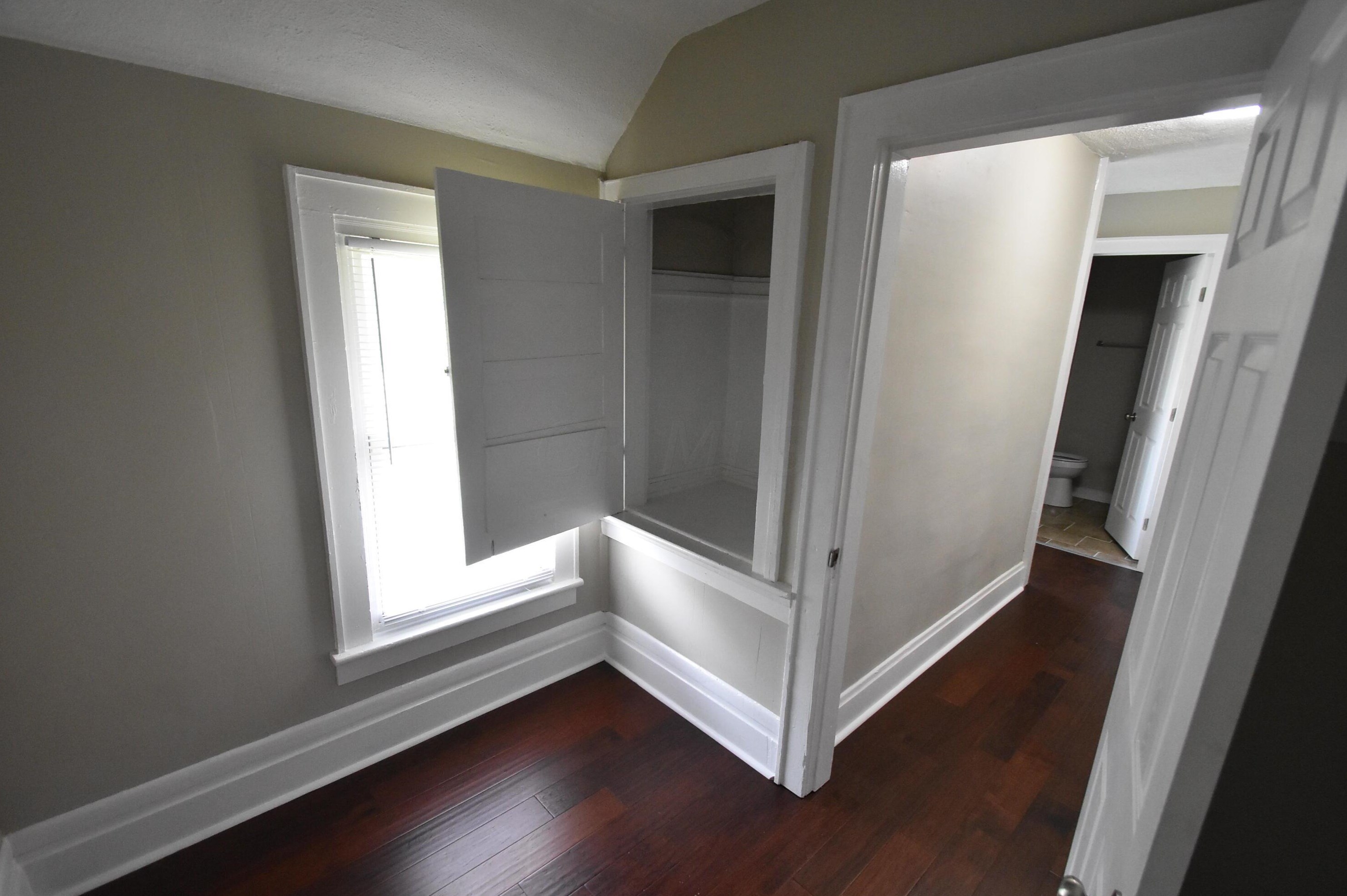 476 Hinman Ave, Columbus OH 43207-2004 exterior