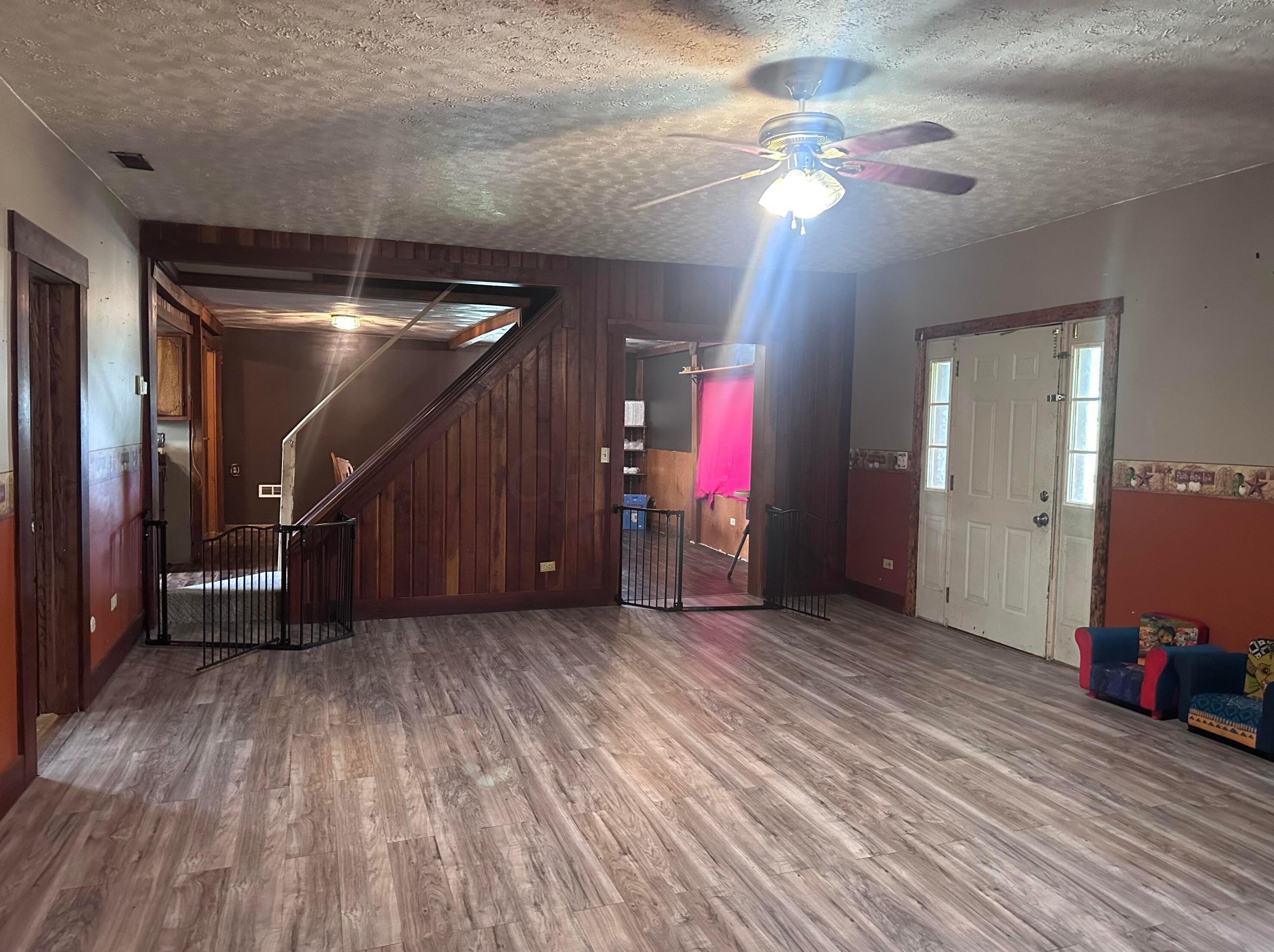 458 E Ruth Brown Ne Rd, McConnelsvle, OH 43756