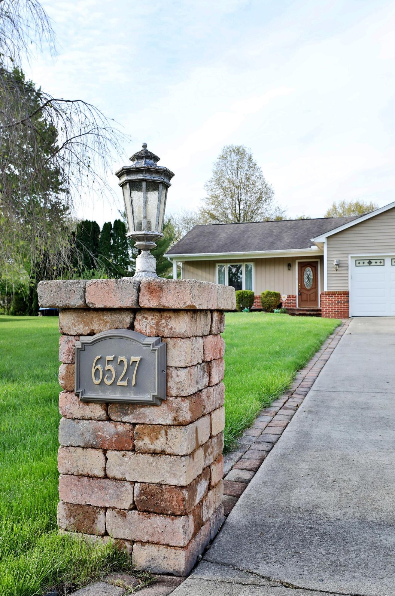 6527 Riverton Cir, Pickerington, OH 43147-9151