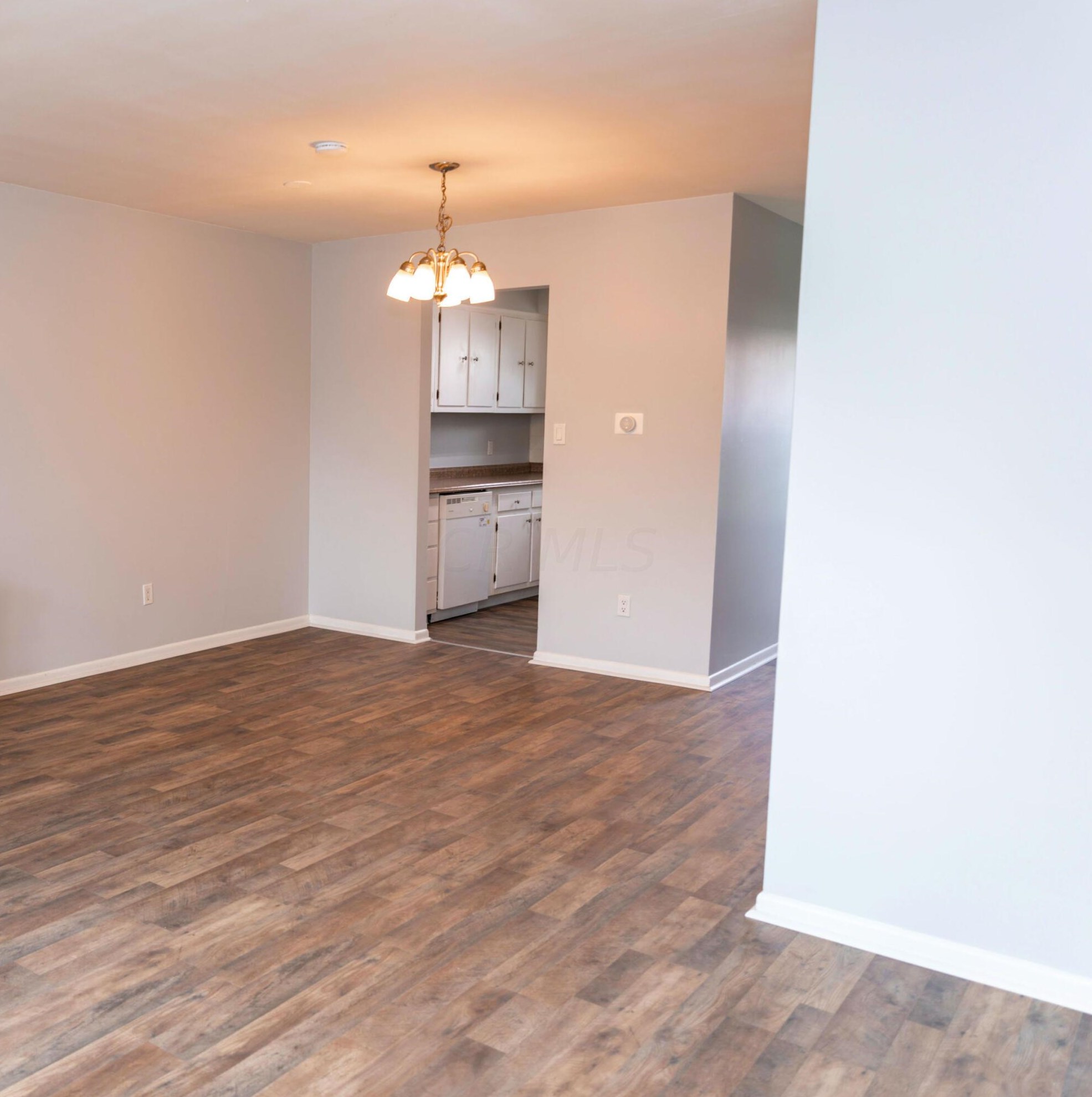 1161 Woodbrook Cir, Columbus OH 43223-3154 exterior