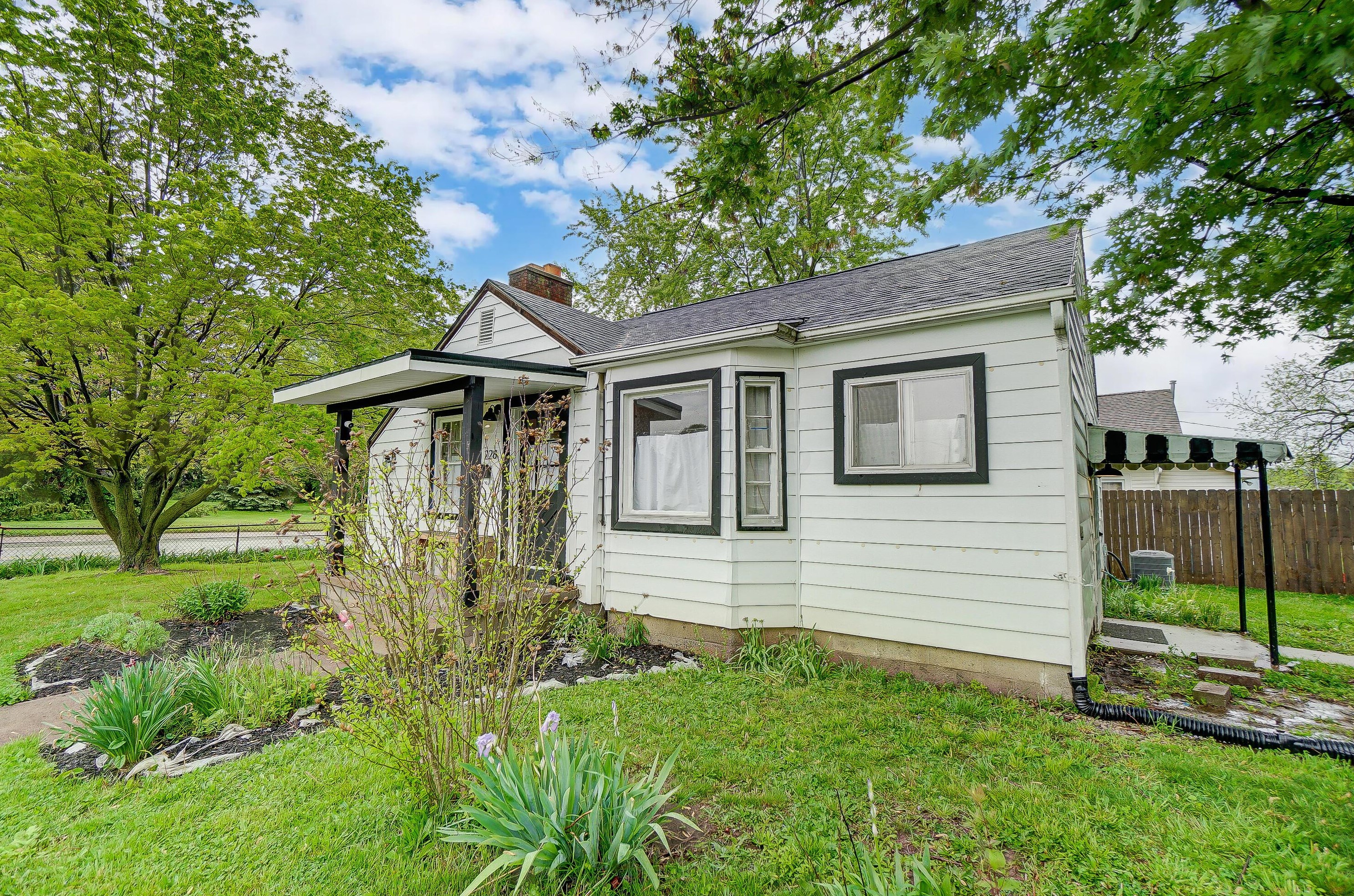 228 Mckinley Ave, Washington CH, OH 43160