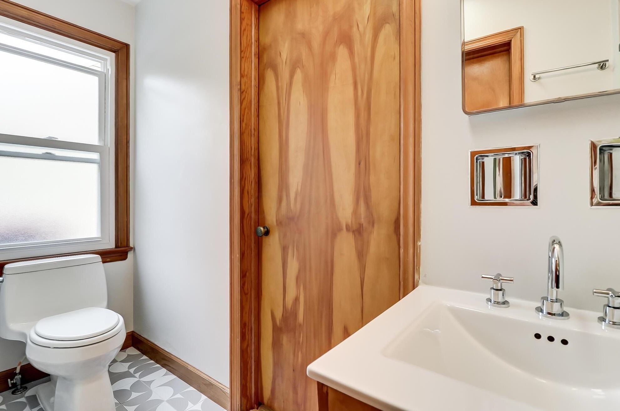 703 Dominion Blvd, Columbus OH  43214-2275 exterior